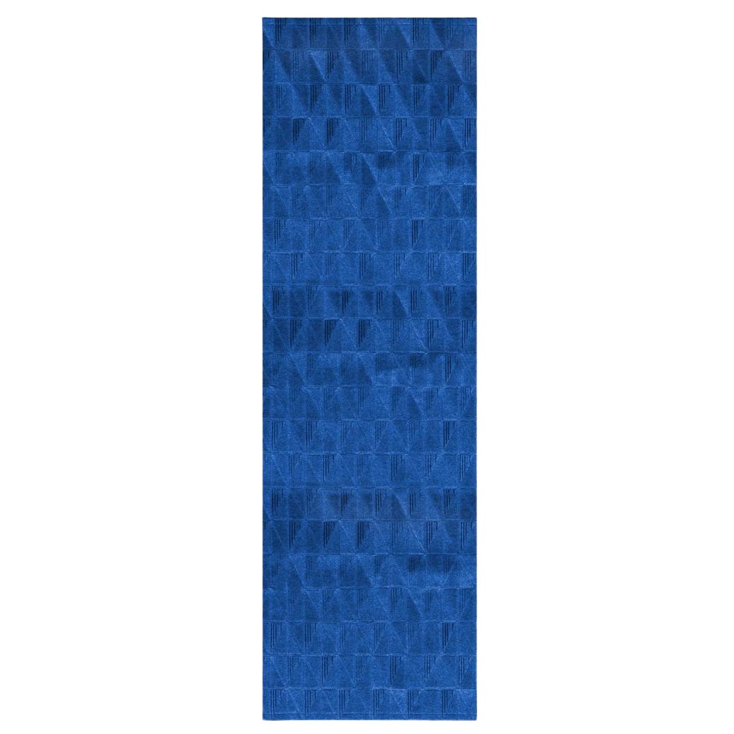 Bold Spliced Angles Runner personalizzabile in Zaffiro Grande in vendita