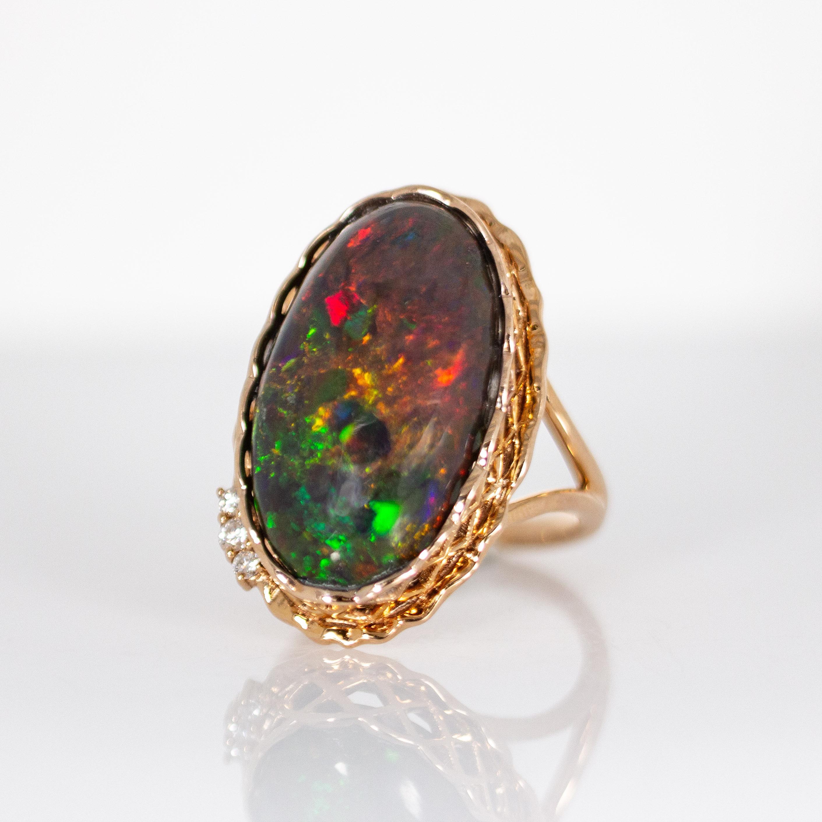 Bague en or rose 14 carats avec opale noire de 10,7cts et diamants étincelants Neuf - En vente à Columbus, OH