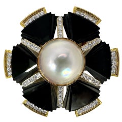 Emis Beros Brosche/Anhänger in Gold, Onyx, Mabe Perle und Diamanten, auffällig