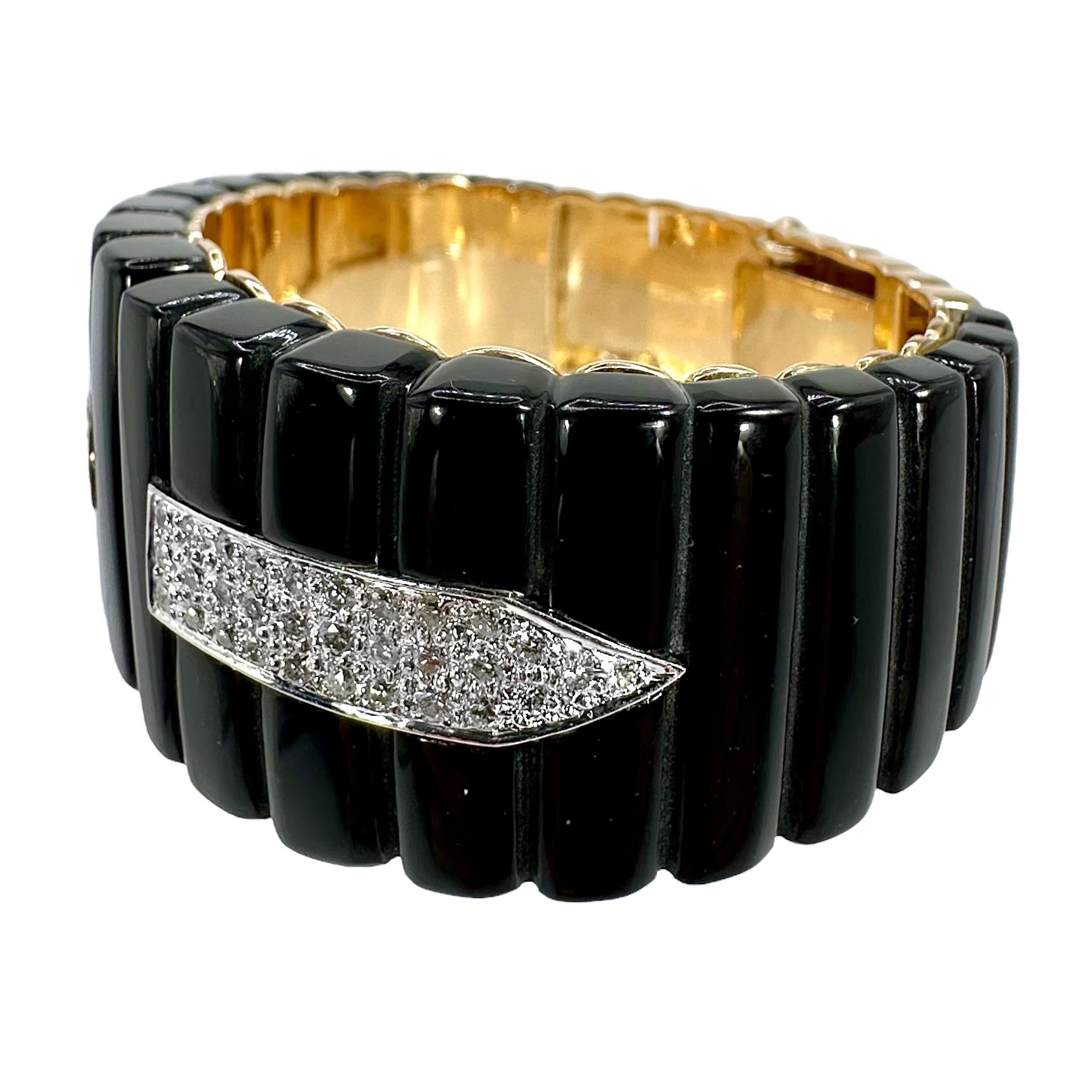 Brilliant Cut Bold & Stylish Late-20th Century Gold, Onyx & Diamond Cuff Bracelet 1 Inch Wide For Sale