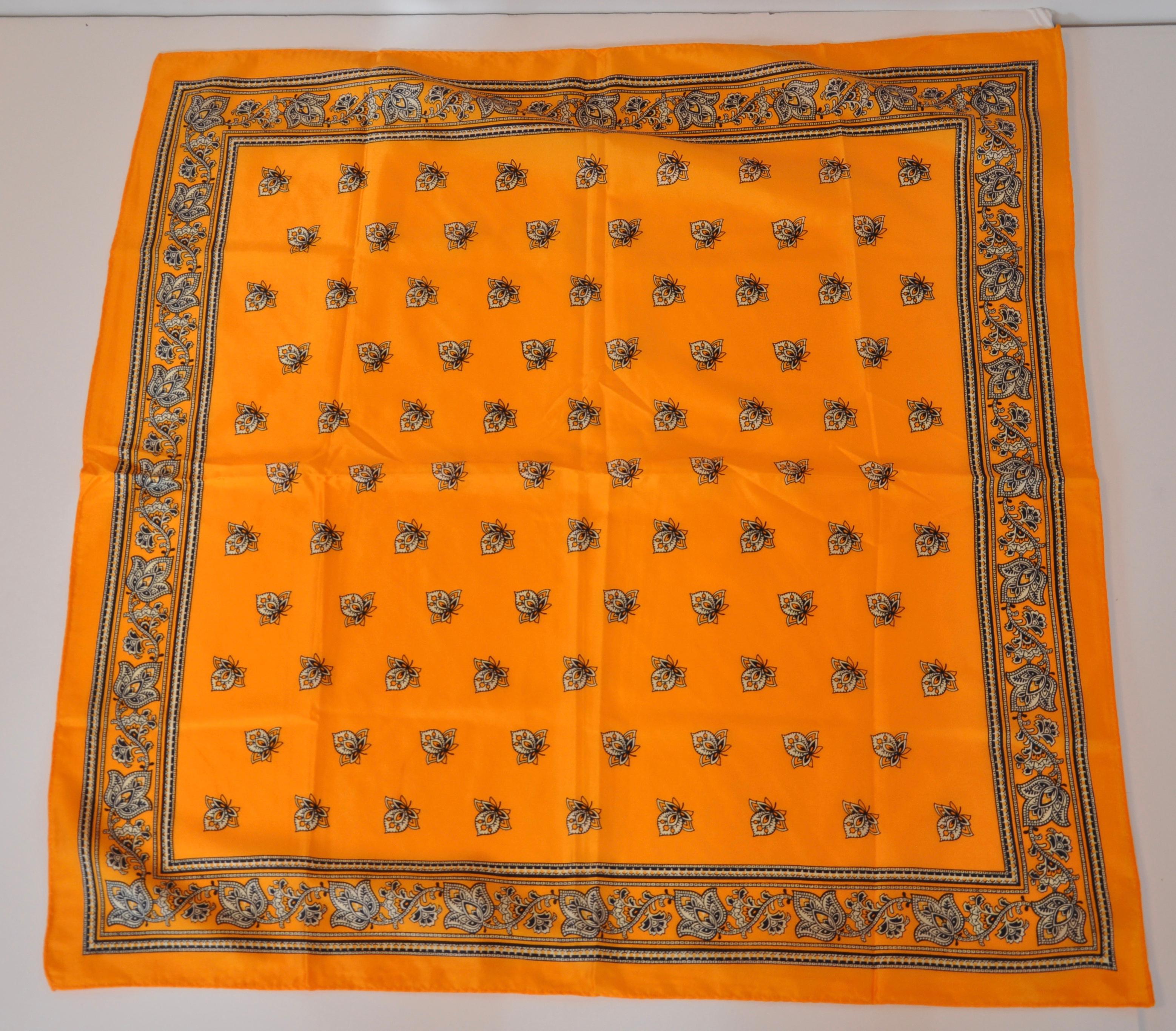    Cette audacieuse mandarine  foulard 