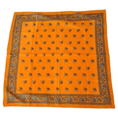 Sciarpa "Honeybee Florals" in grassetto color mandarino