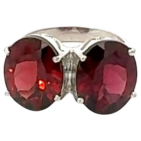 Anillo para ella Toi et Moi de plata de ley 925 con la audaz piedra de nacimiento granate ovalada gemela