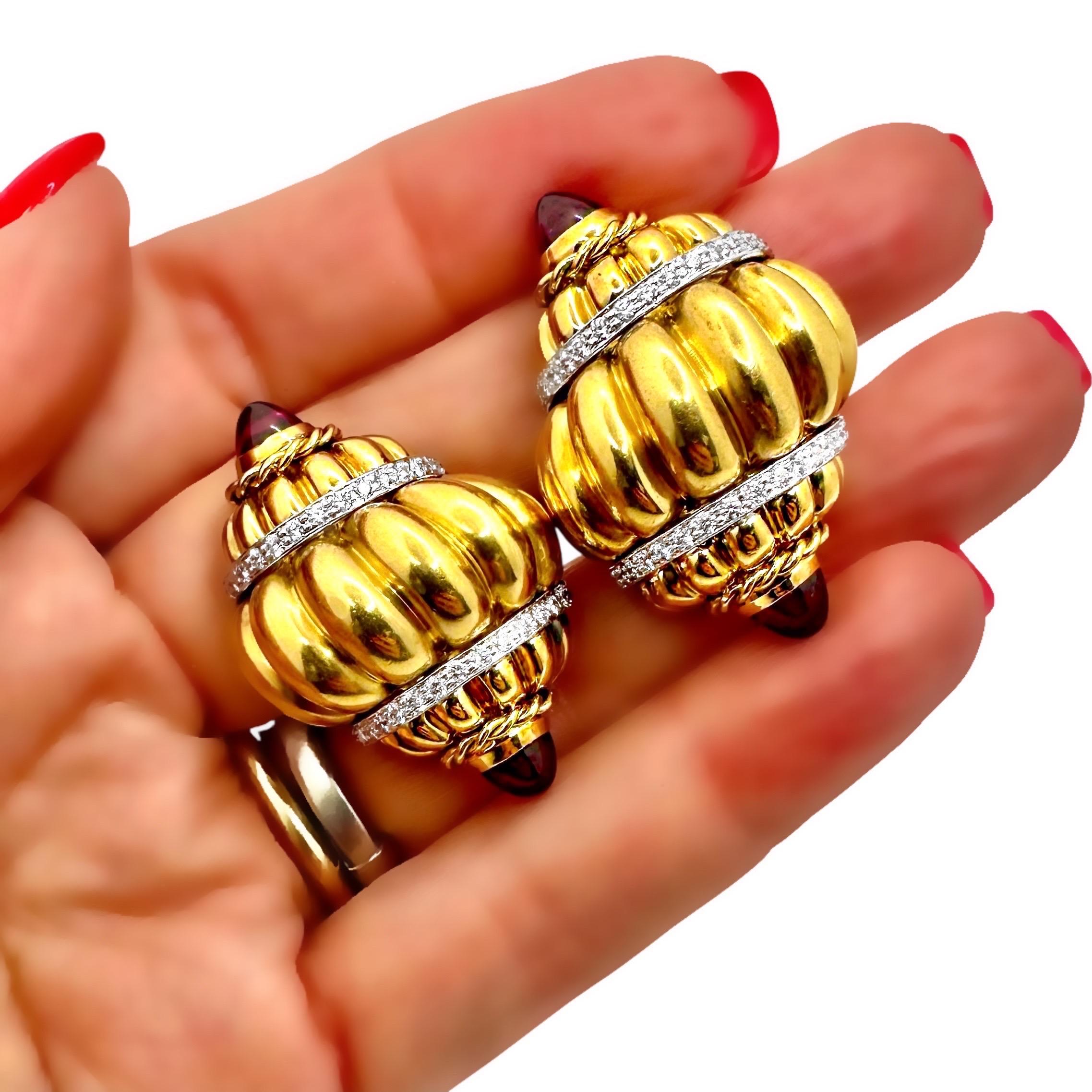 A Valentin Magro Boucles d'oreilles en or jaune avec motif coquillage, tourmaline et diamant en vente 2