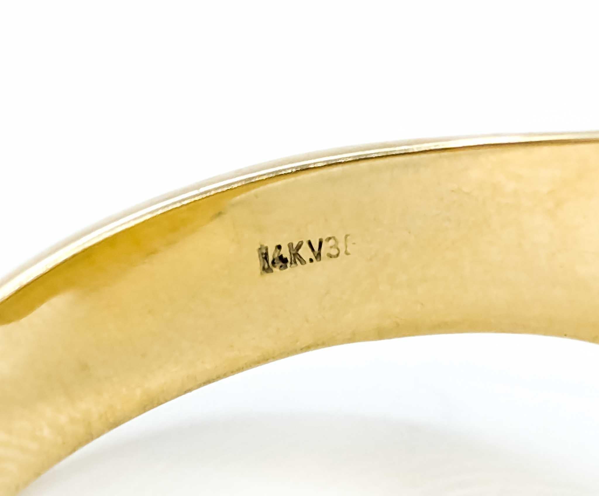 Bold Vintage Diamond & Onyx Signet Ring in 14k Yellow Gold For Sale 3