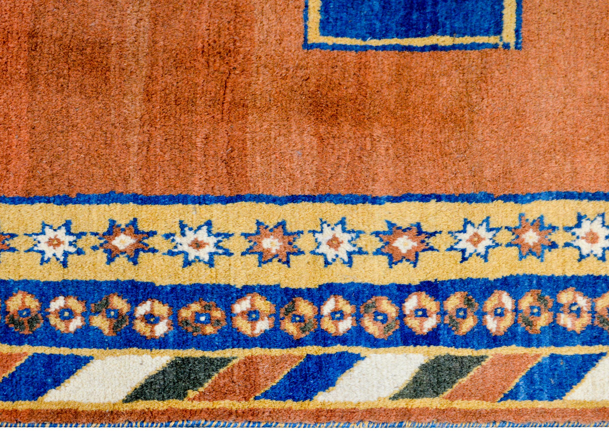 Bold Vintage Gabbeh Rug In Good Condition For Sale In Chicago, IL