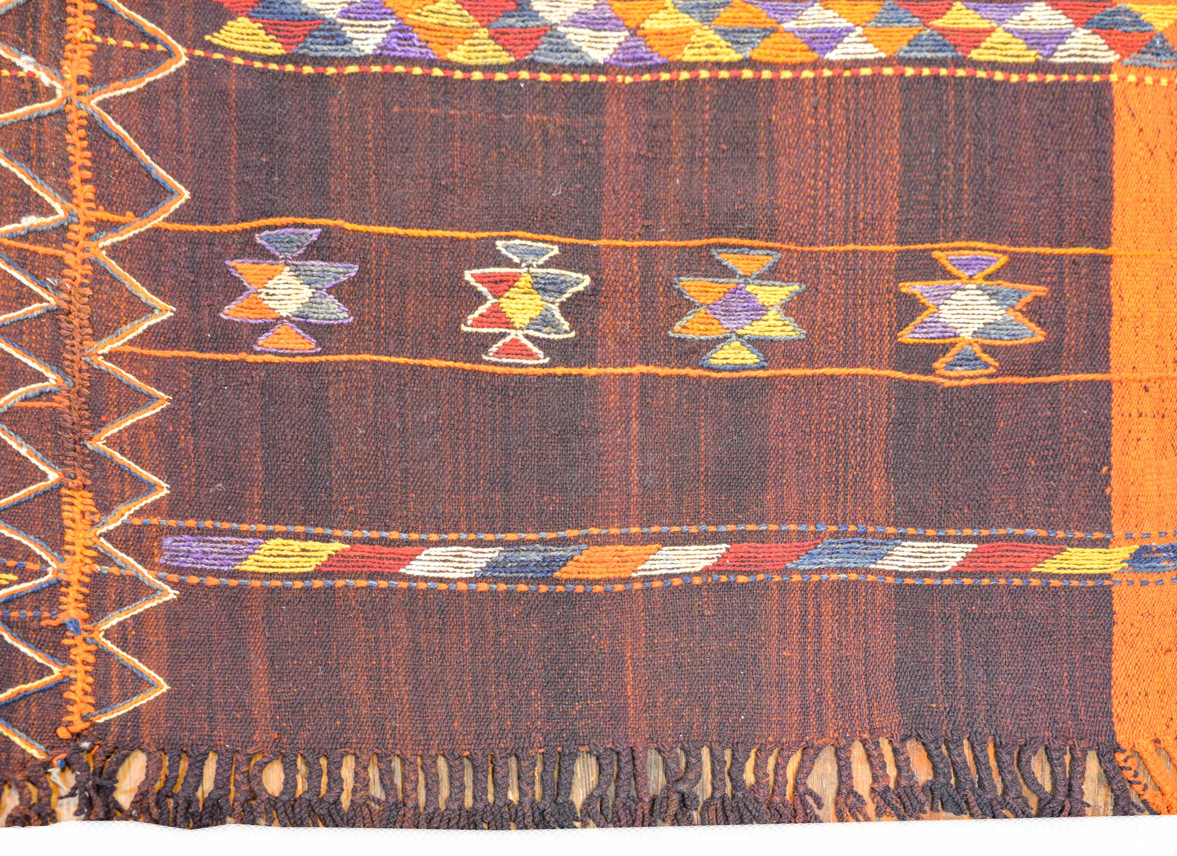 Bold Vintage Mid-20th Century Anatolian Kilim Rug For Sale 1