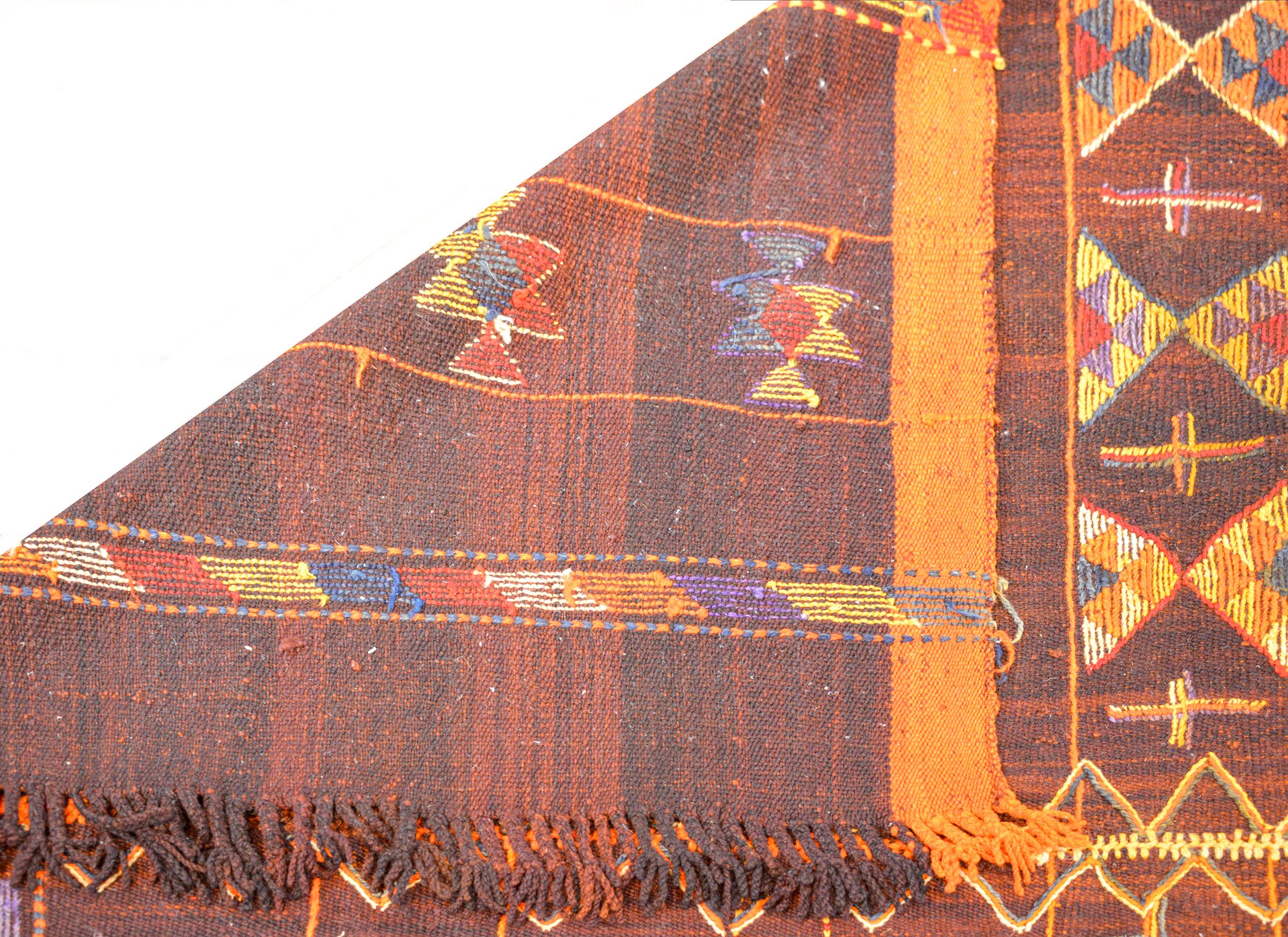 Bold Vintage Mid-20th Century Anatolian Kilim Rug For Sale 2