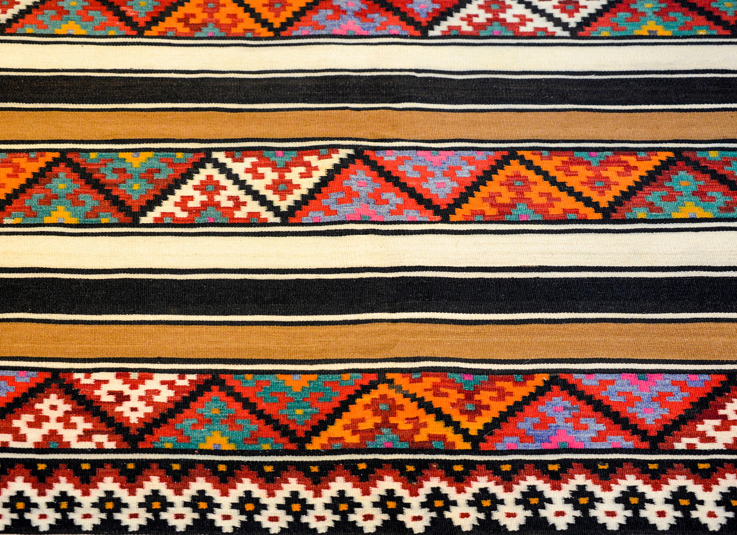 Runner Zarand Kilim vintage in grassetto In condizioni buone in vendita a Chicago, IL