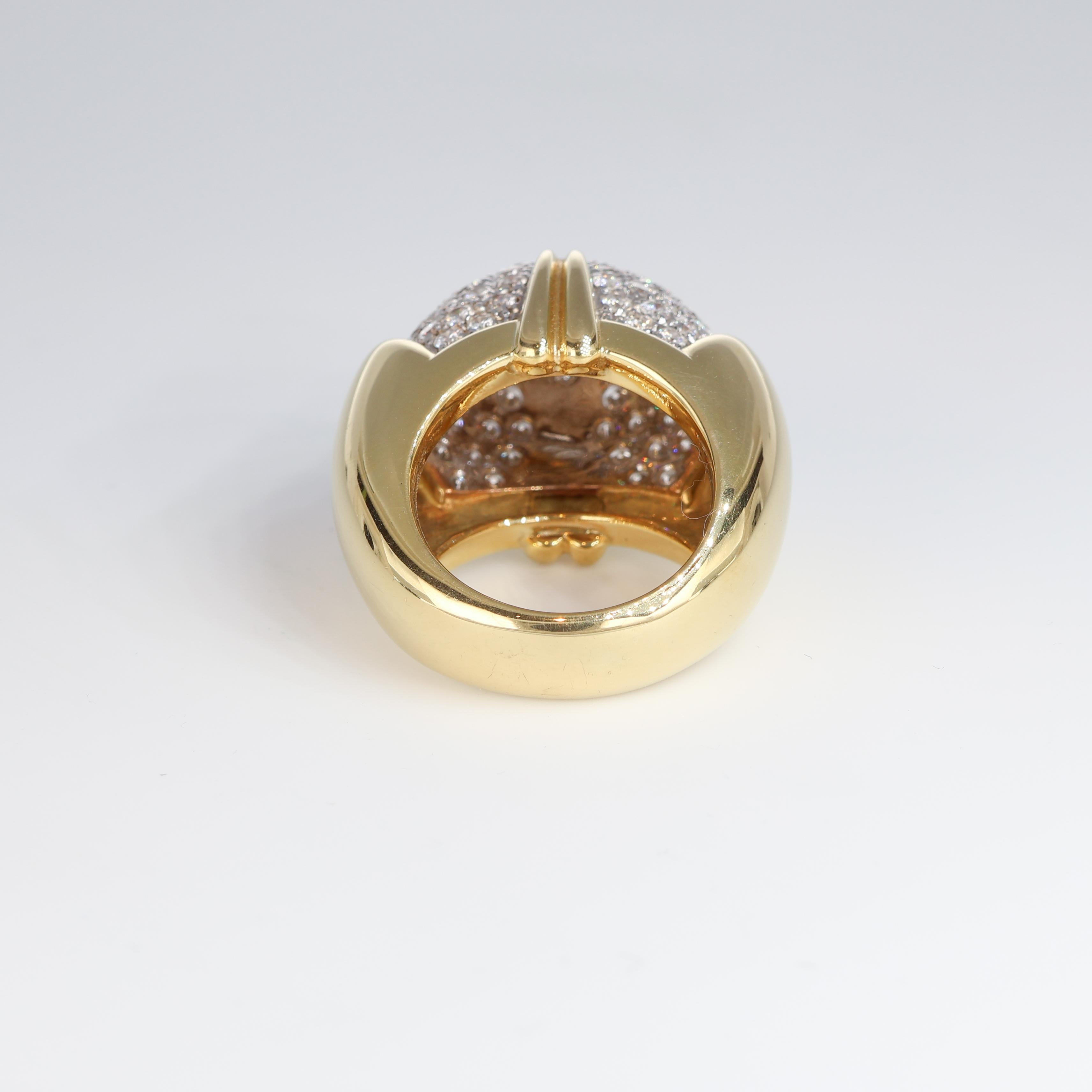 Women's or Men's Bold Yellow Gold Vintage Ring with Pavé Diamonds, 3.17 Carats For Sale