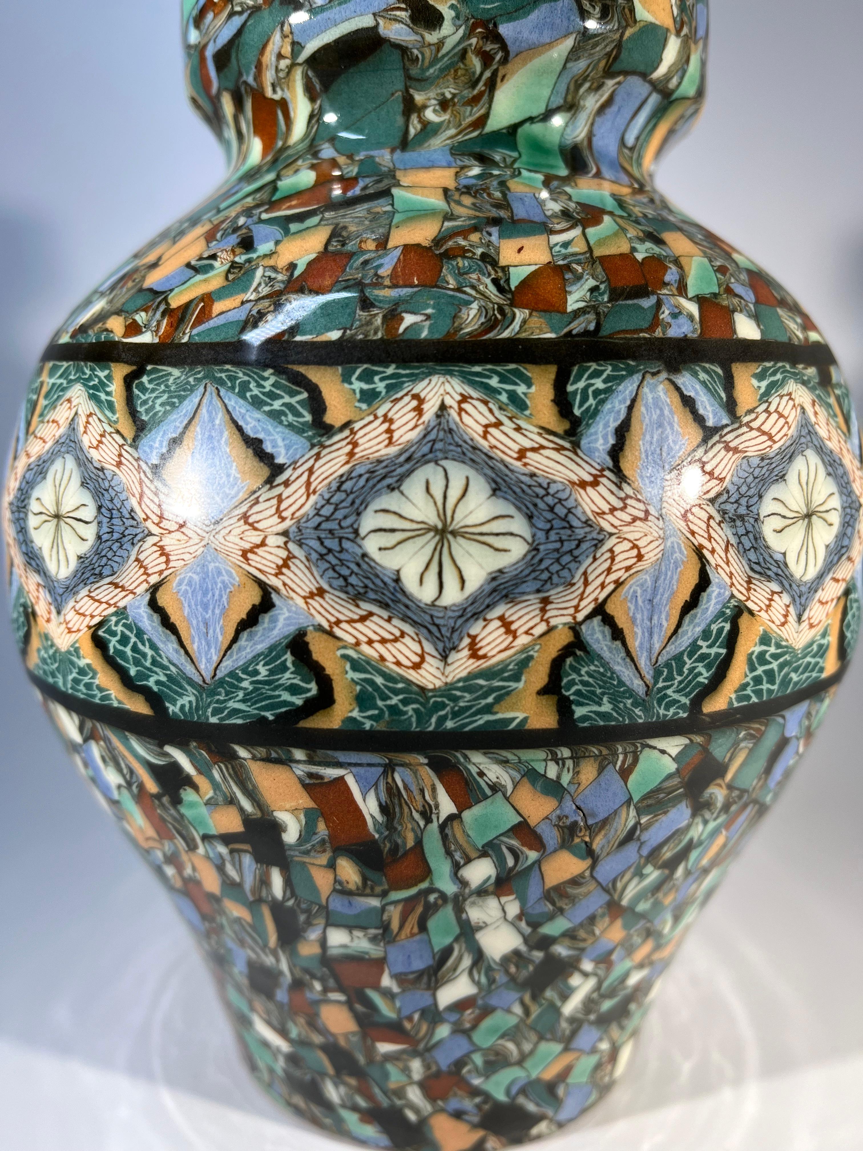 Boldly geformte Keramikvase „Neriage Baluster“ von Jean Gerbino, Vallauris, Frankreich  (Glasiert) im Angebot