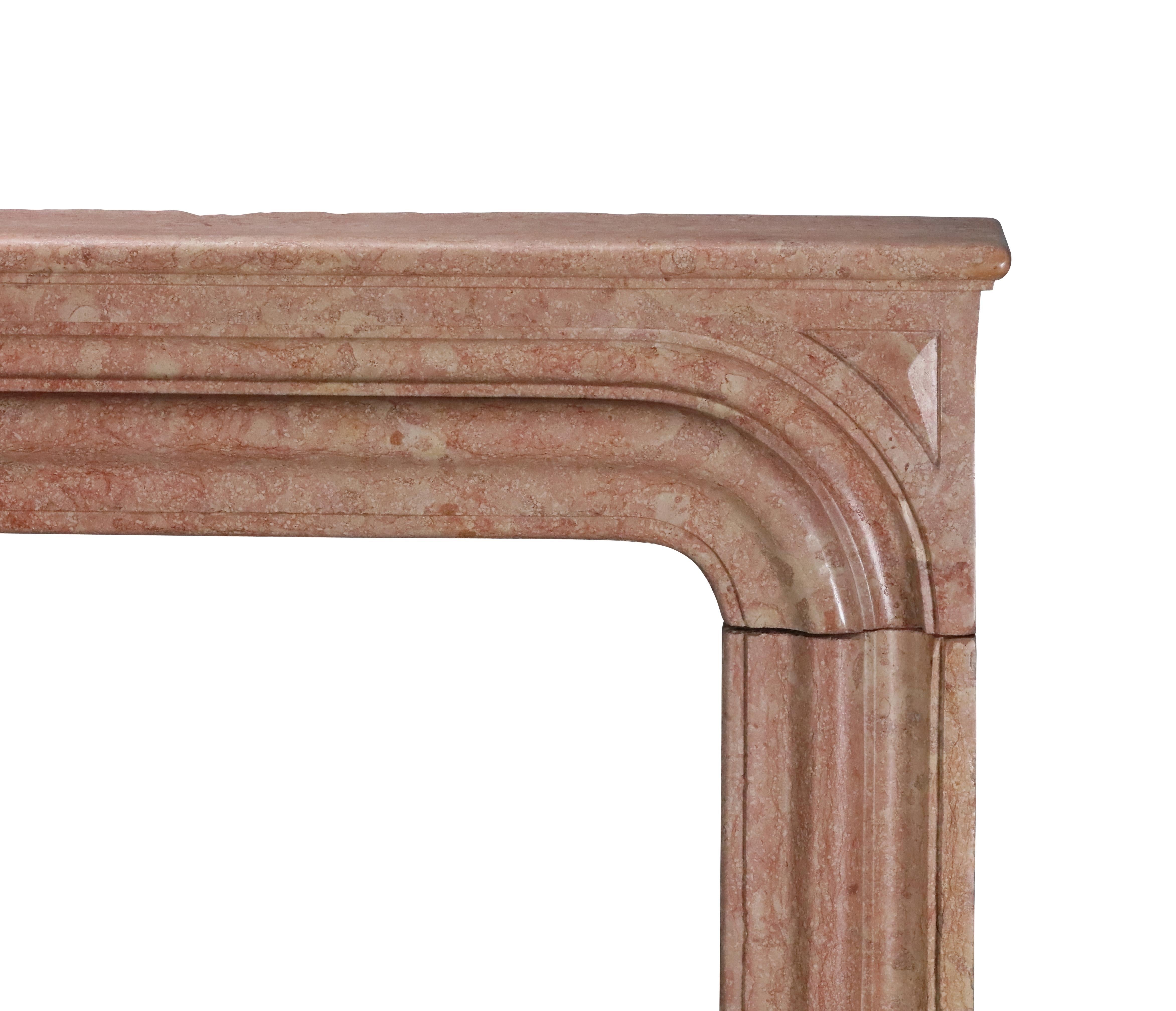 Envolvente de Chimenea Bolection Con Punta de Diamante Como la Biblioteca Chateau De Gilly en venta 1