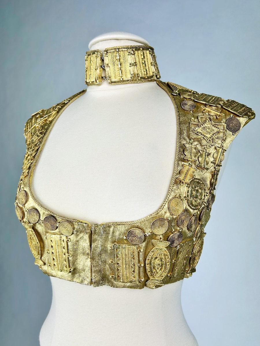 Bolero in lamé ricamato con piastre d'oro di Louis Féraud Couture - SS 1997 In condizioni buone in vendita a Toulon, FR