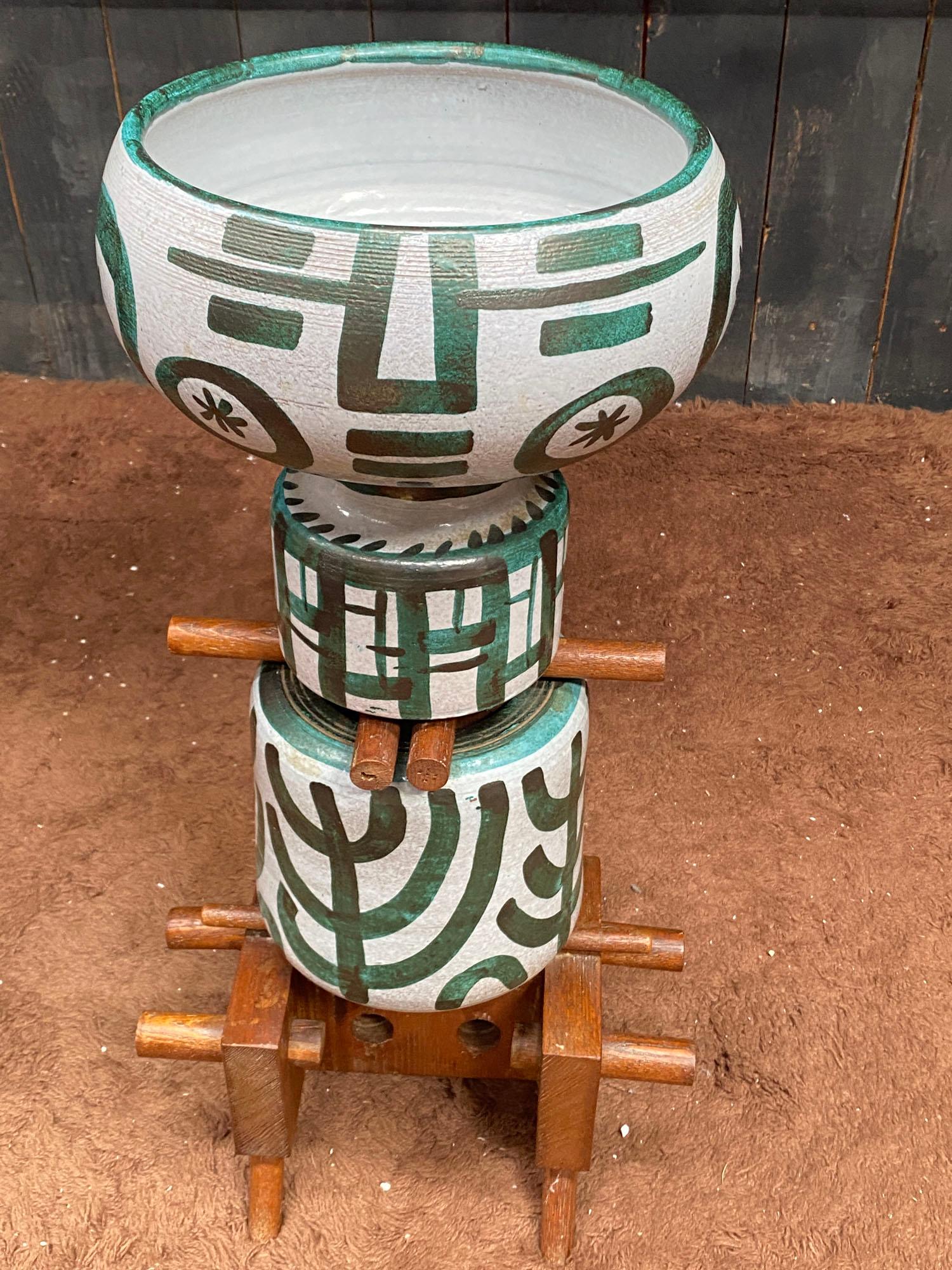 Boleslaw Danikowski (1928-1979) Große Totemskulptur aus Keramik und Eiche (Moderne der Mitte des Jahrhunderts) im Angebot