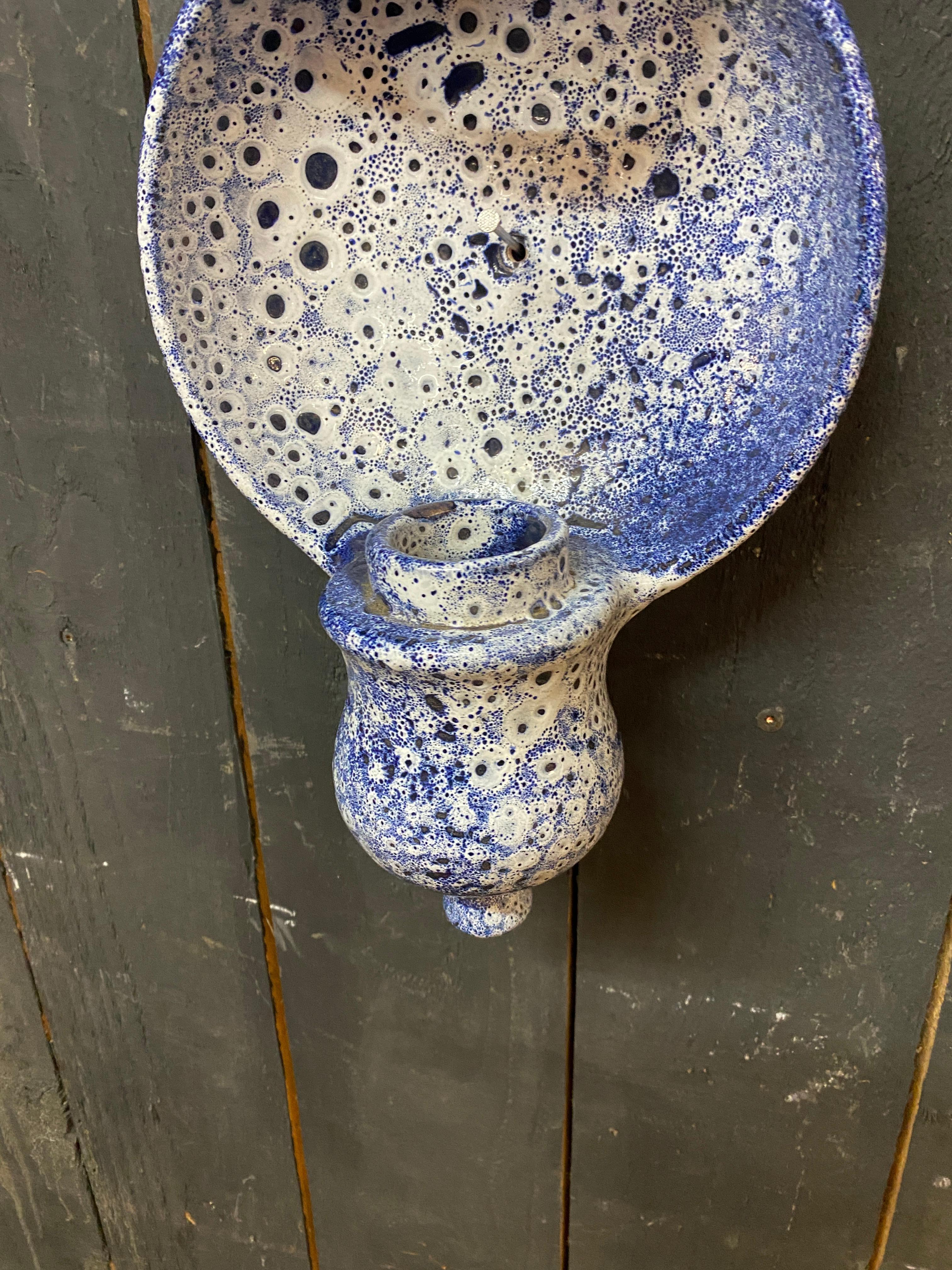 Boleslaw Danikowski ceramic wall lamp, France, 1960 In Good Condition For Sale In Mouscron, WHT