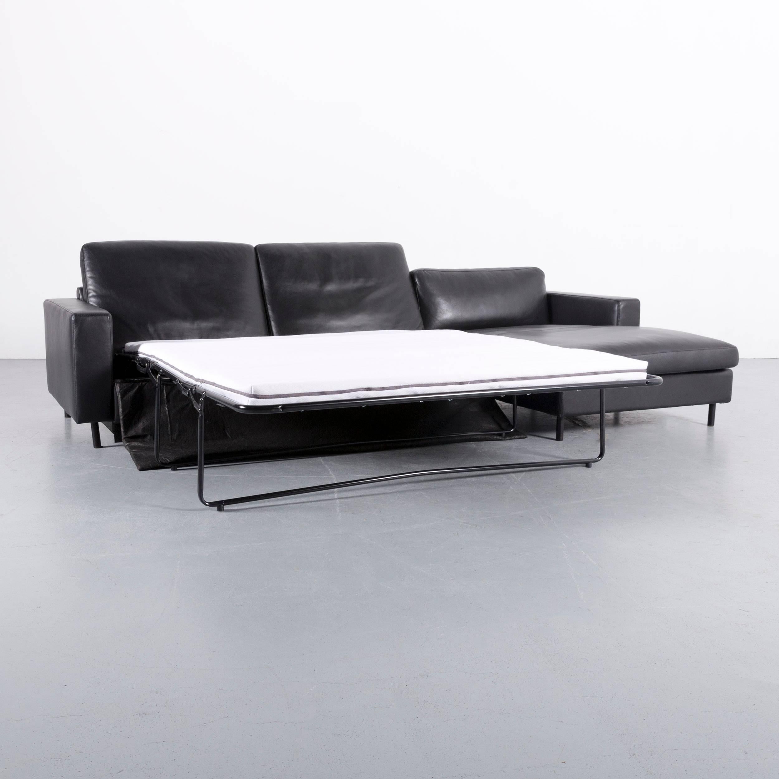We bring to you an Bolia leather corner-sofa black bed-sofa.



























