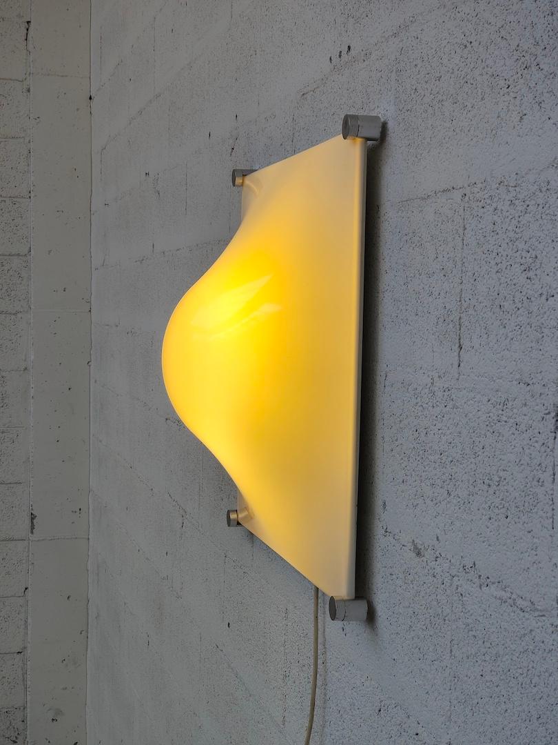 Bolla 50 wall lamp by Elio Martinelli for Martinelli Luce - Italy - 60-70's In Good Condition For Sale In Padova, IT