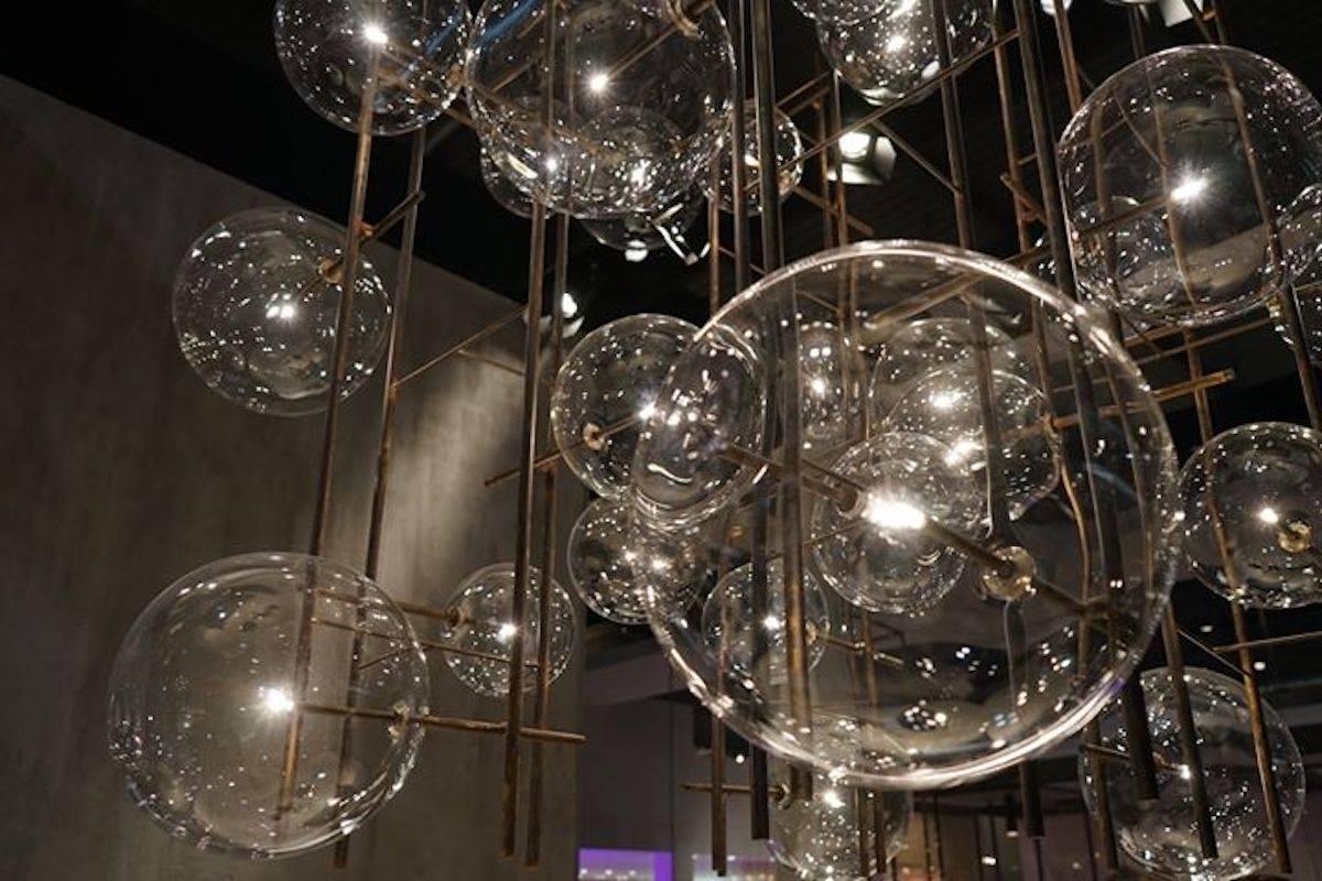Modern Bolle Tela Chandelier with Eight Blown Glass Globes For Sale