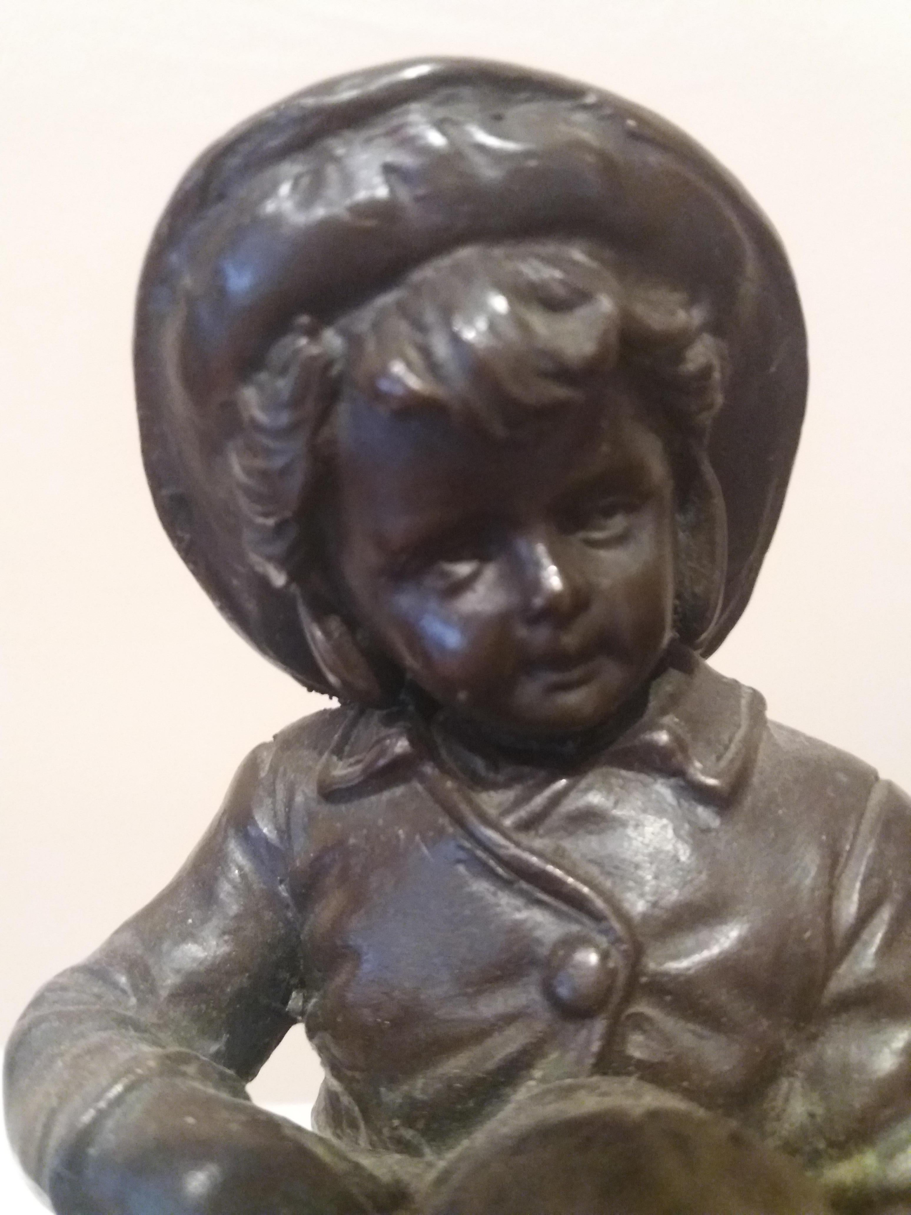 BOLLEL. Enfant et coquille de conque. Sculpture originale en bronze multiple