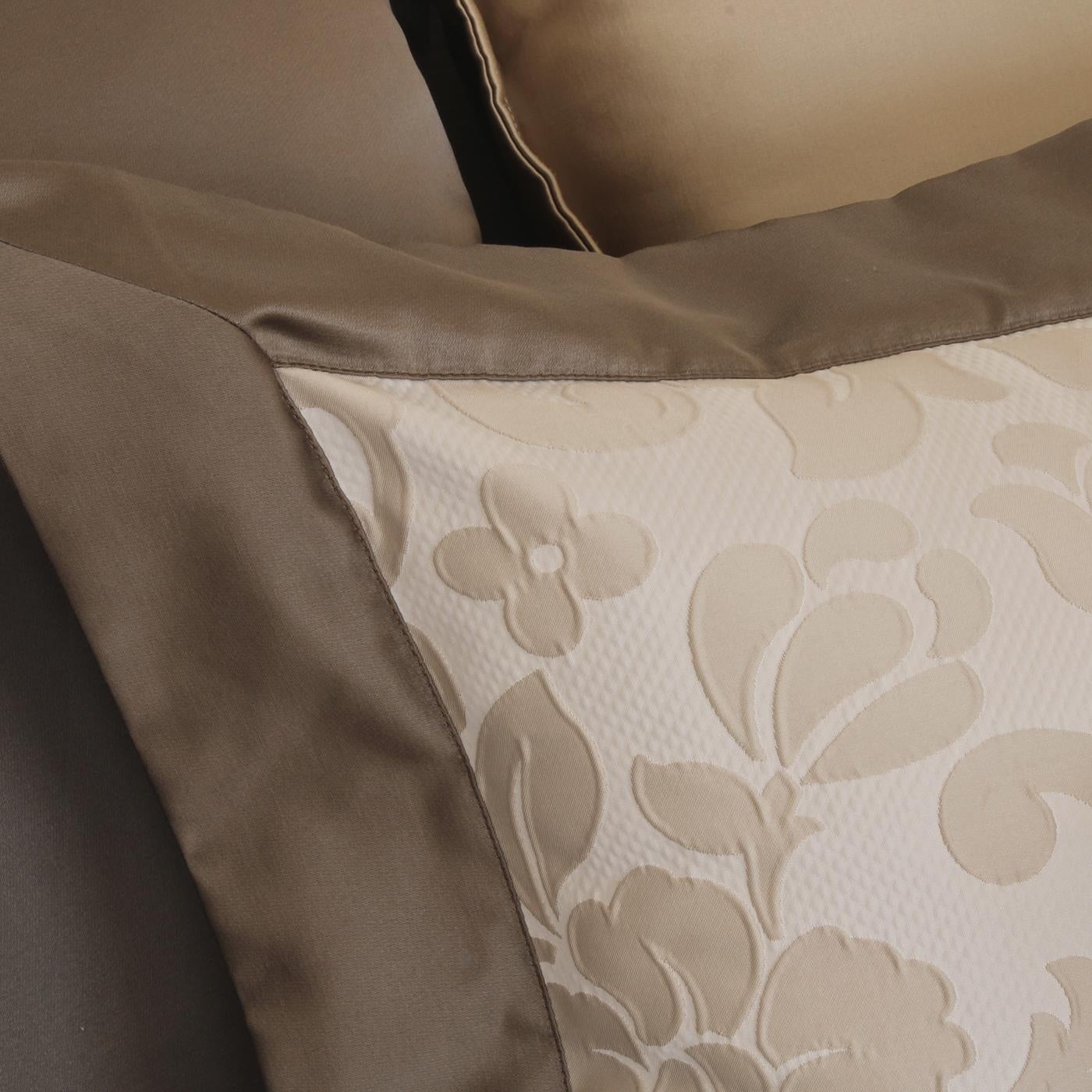 Textile Bologna King Size Bedding Set