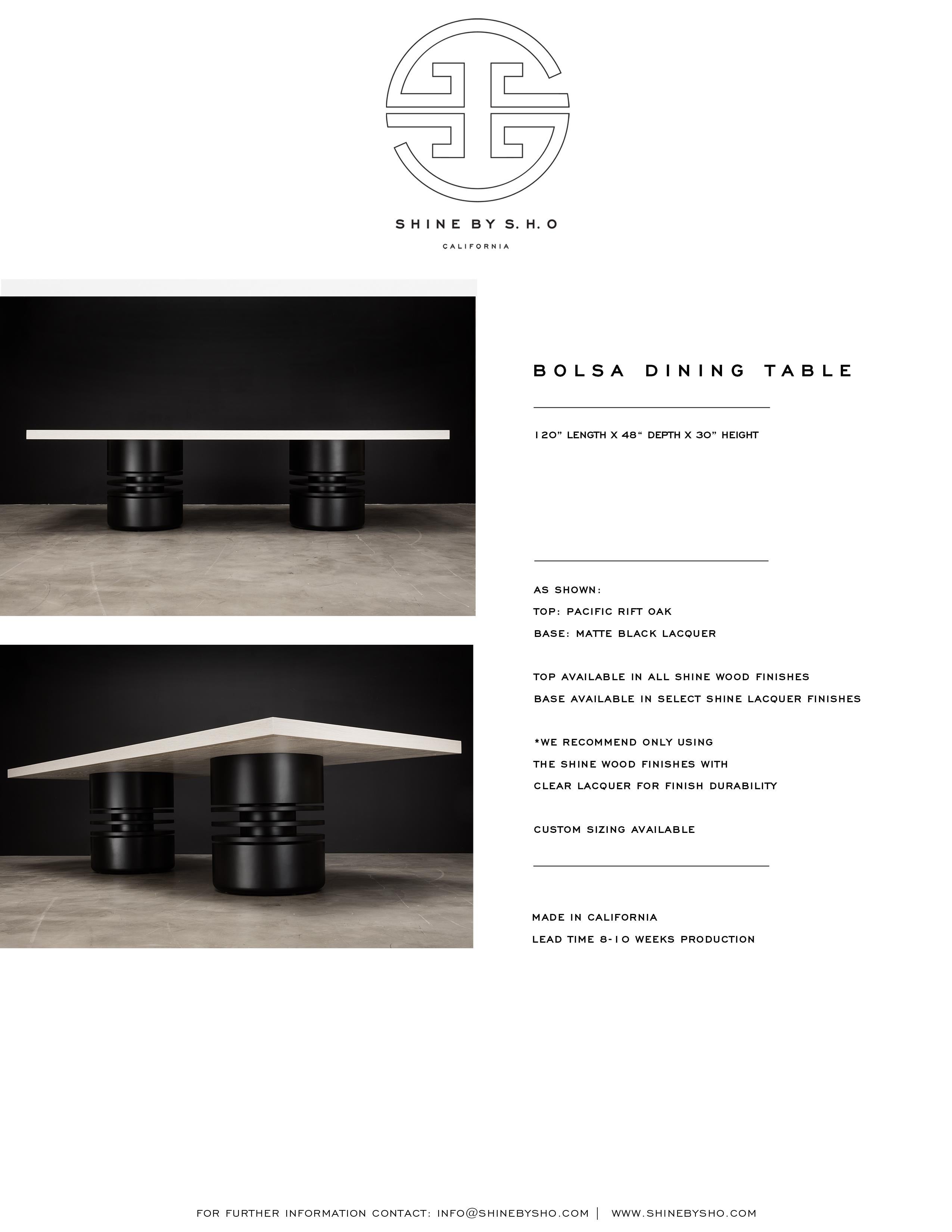 Laqué TABLE À MANGER BOLSA - Design moderne en chêne Rift du Pacifique avec laque noire mate en vente
