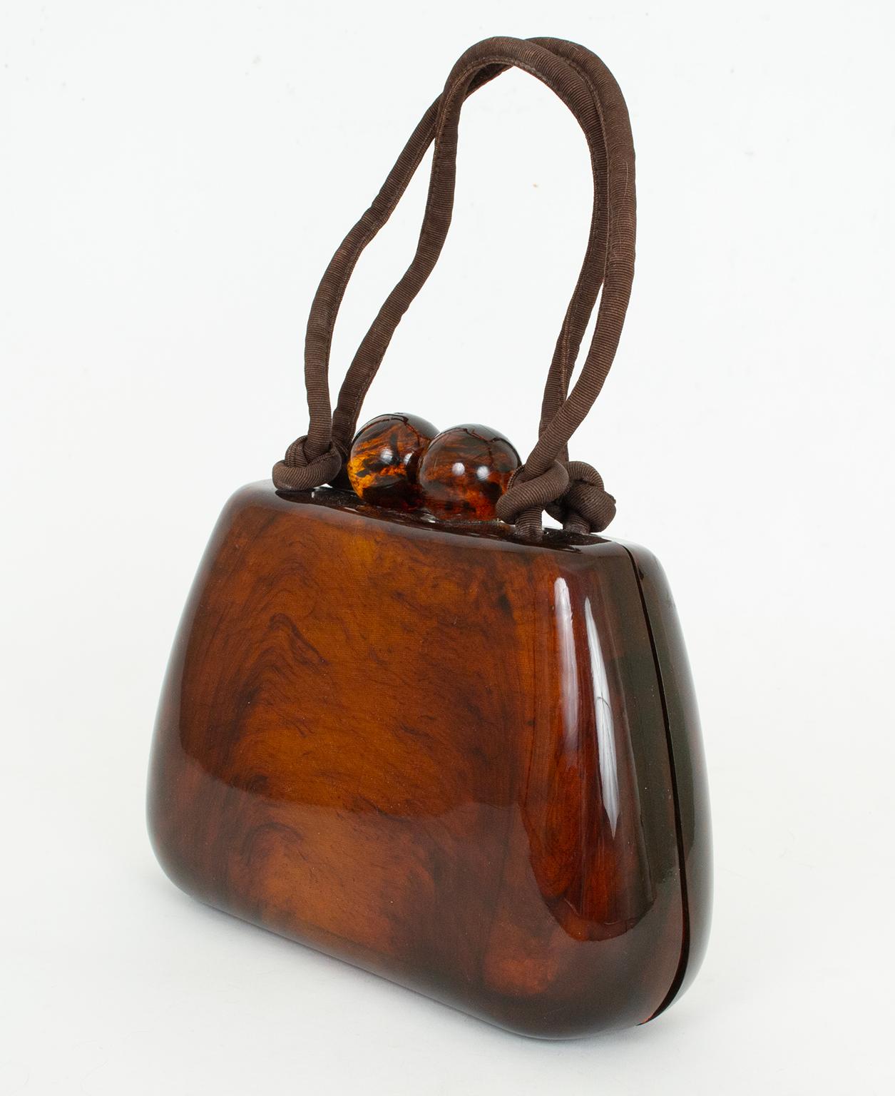 Bolta Lucite Faux Tortoiseshell Handbag with Oversize Ball Clasp – 1950s In Good Condition In Tucson, AZ