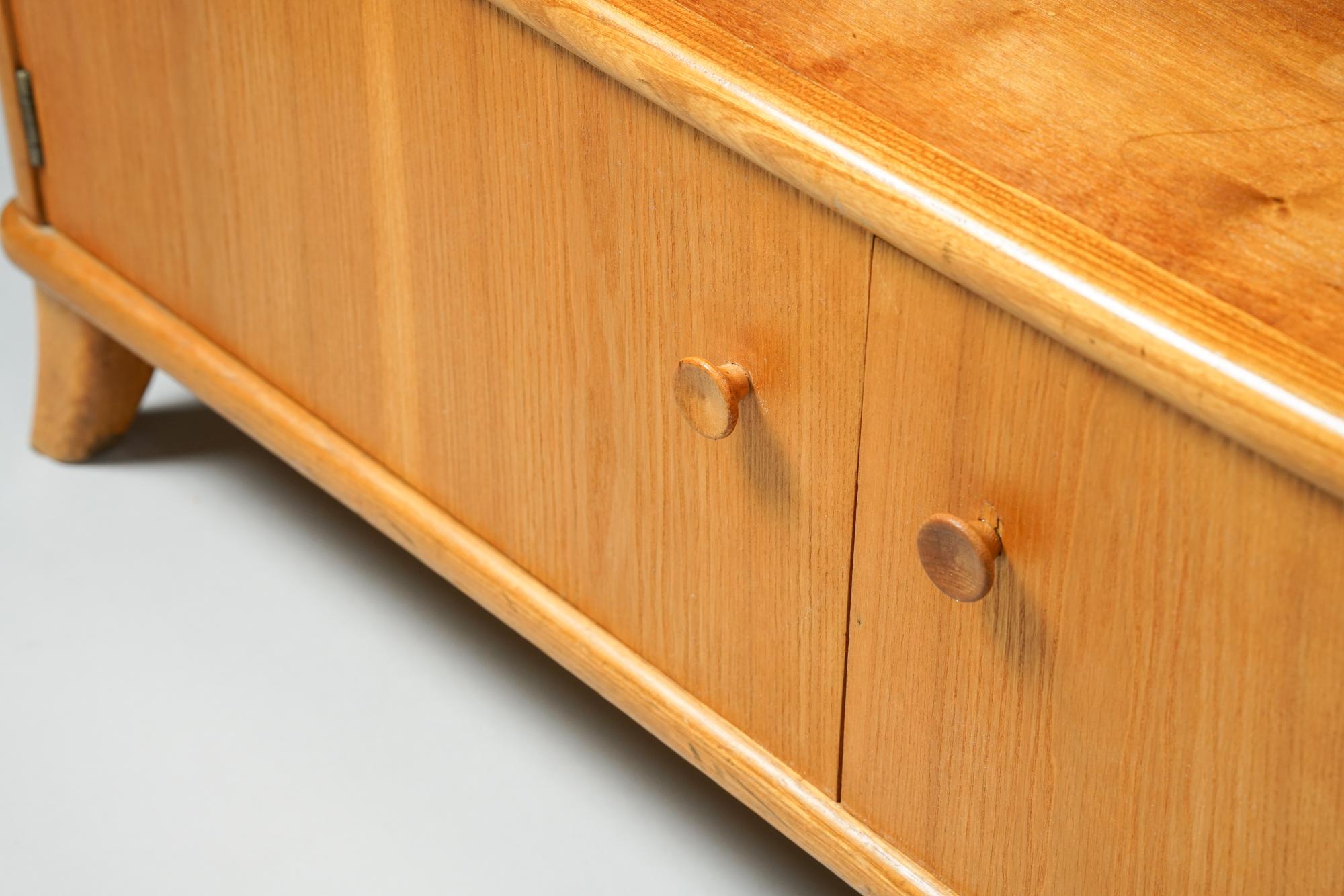 Boman Functionalist Bookcase in Birch and Elm, 1940s, Finland 3