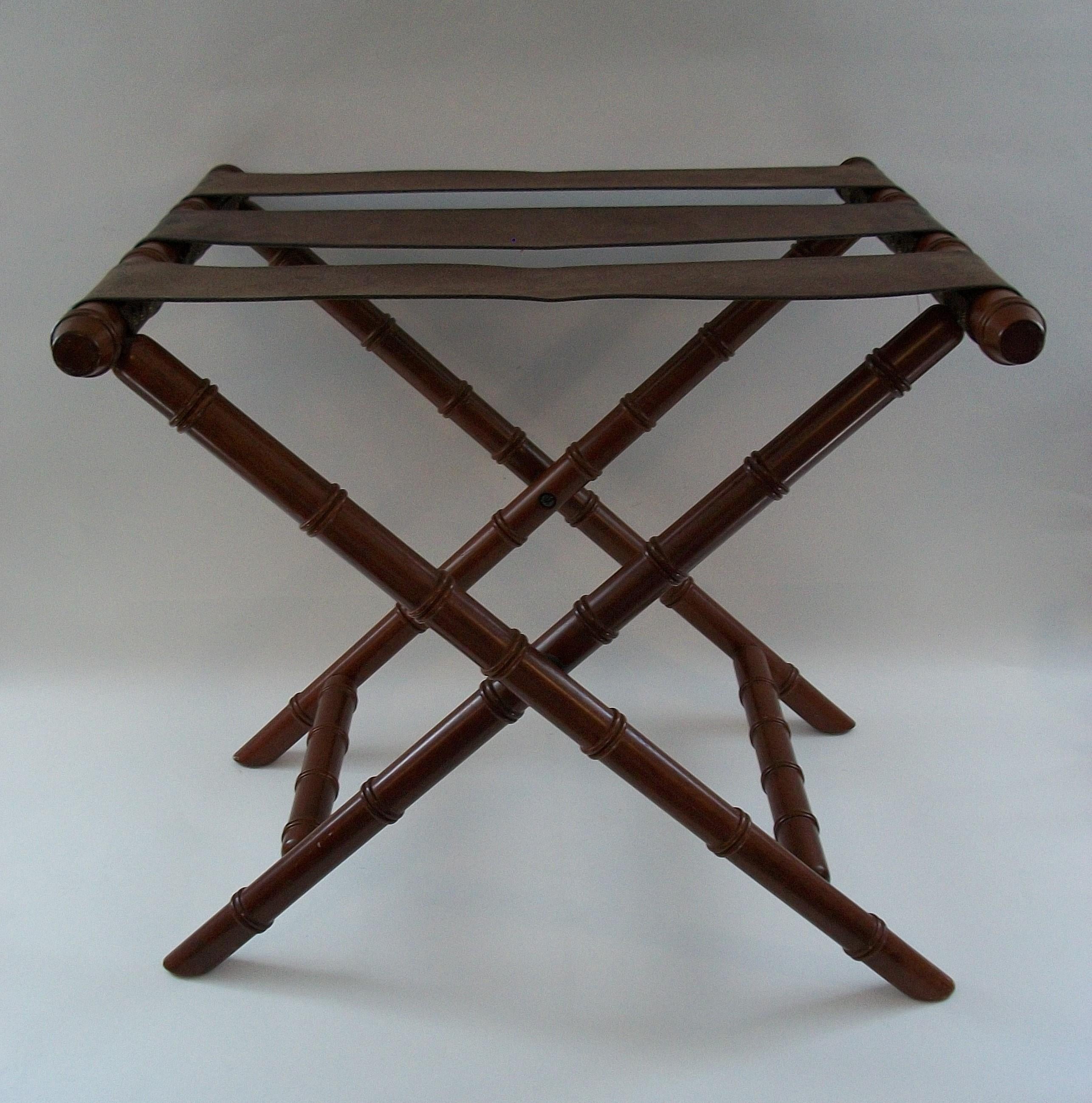 BOMBAY CO. Butler's Tablett-Tischsockel aus Kunstbambus im Vintage-Stil - USA - ca. 1990er Jahre (Georgian) im Angebot