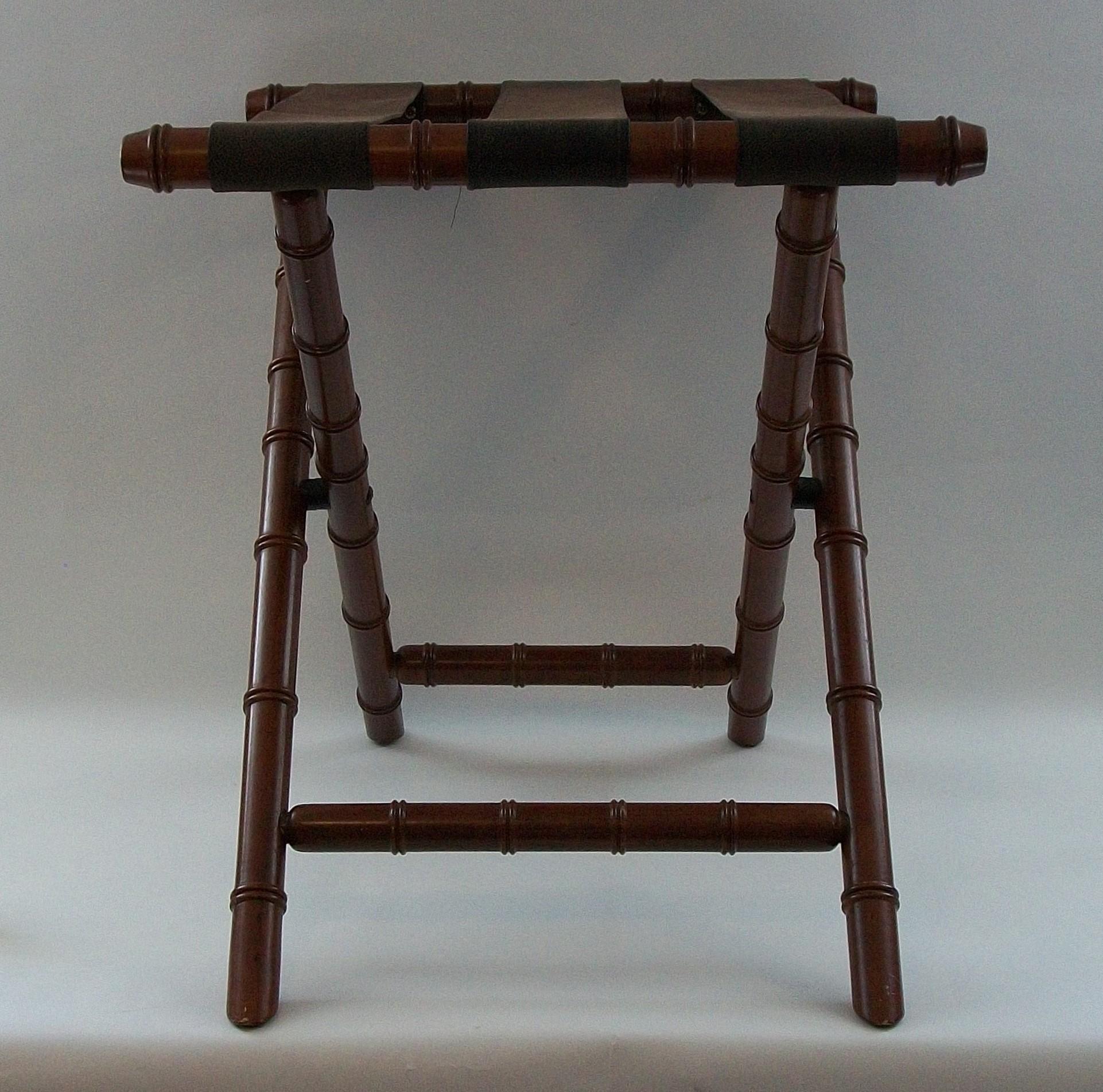 BOMBAY CO. Butler's Tablett-Tischsockel aus Kunstbambus im Vintage-Stil - USA - ca. 1990er Jahre (20. Jahrhundert) im Angebot
