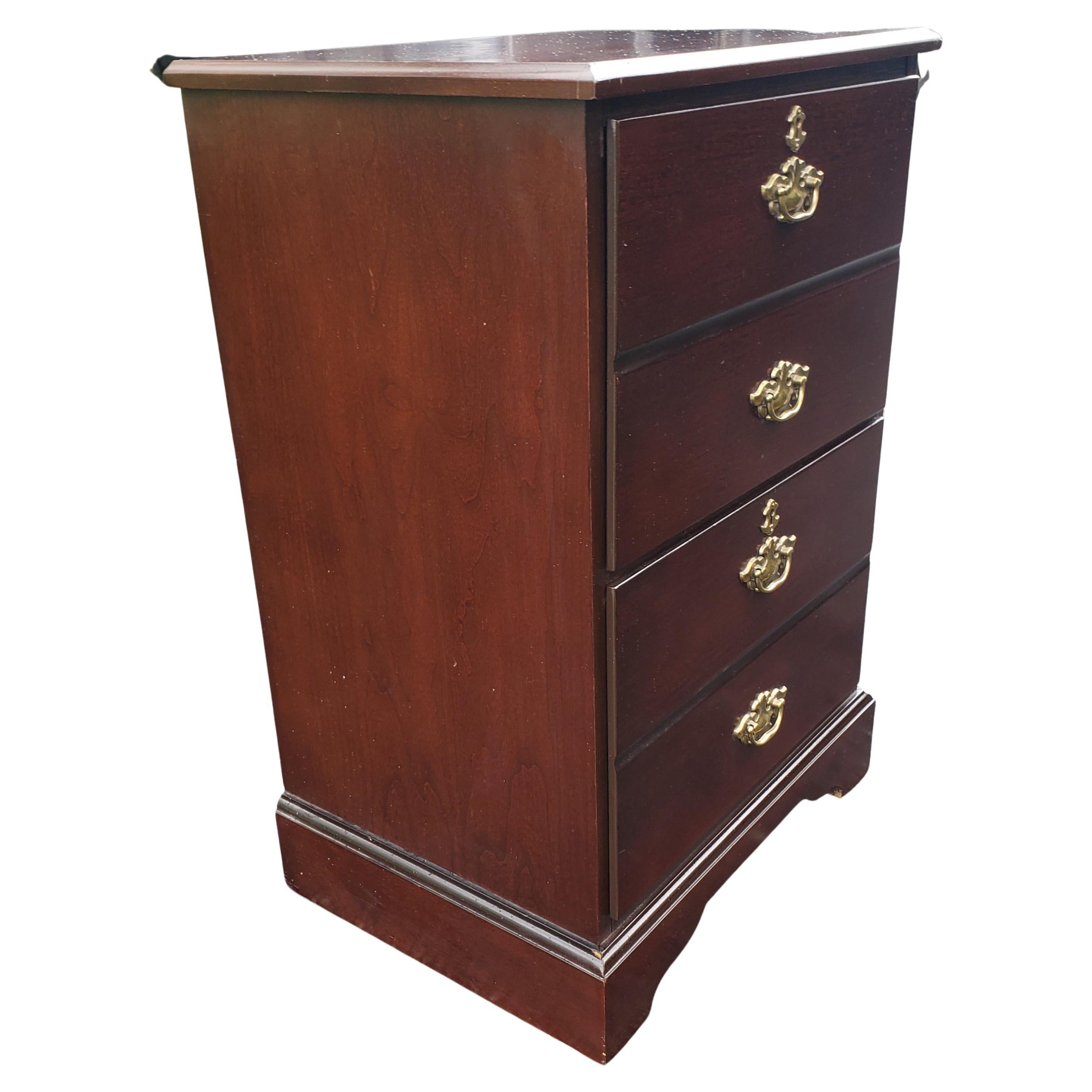 Bombay Furniture Late 20th Century Chippendale Mahogany 2-Drawer Filing Cabinet In Good Condition In Germantown, MD
