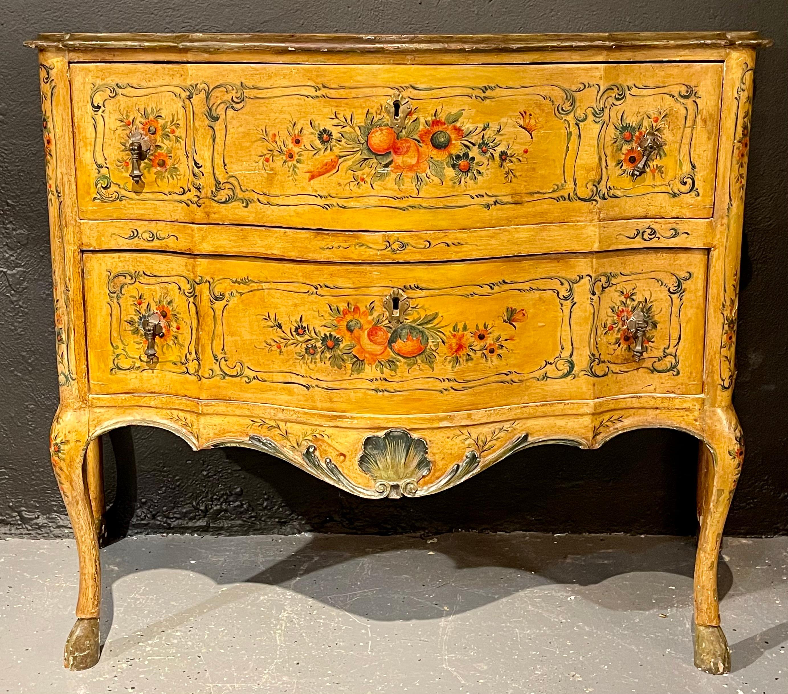 Louis XV Bombay Italian Commode, Chest Dresser Paint Decorated, 18th-19th Century