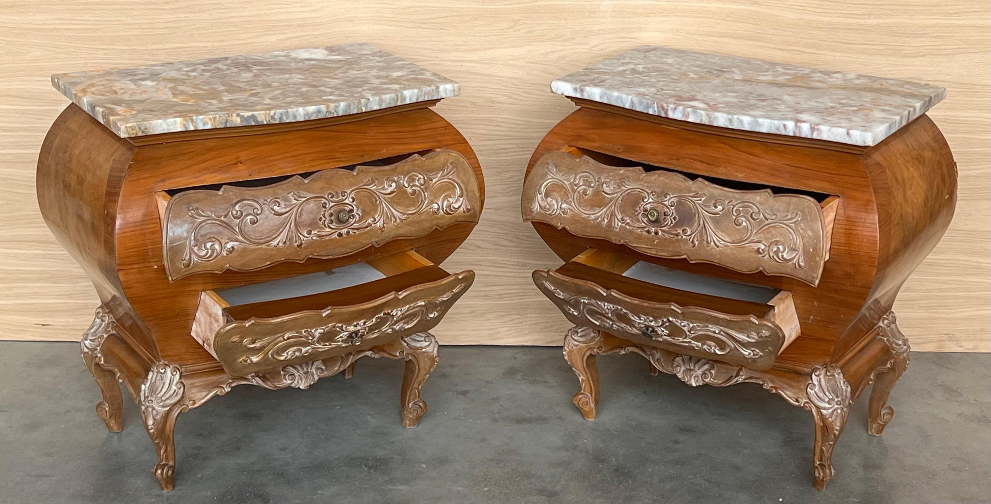 Bombé Carved Nightstands with three Drawers and Marble Top, Mariano Garcia For Sale 4