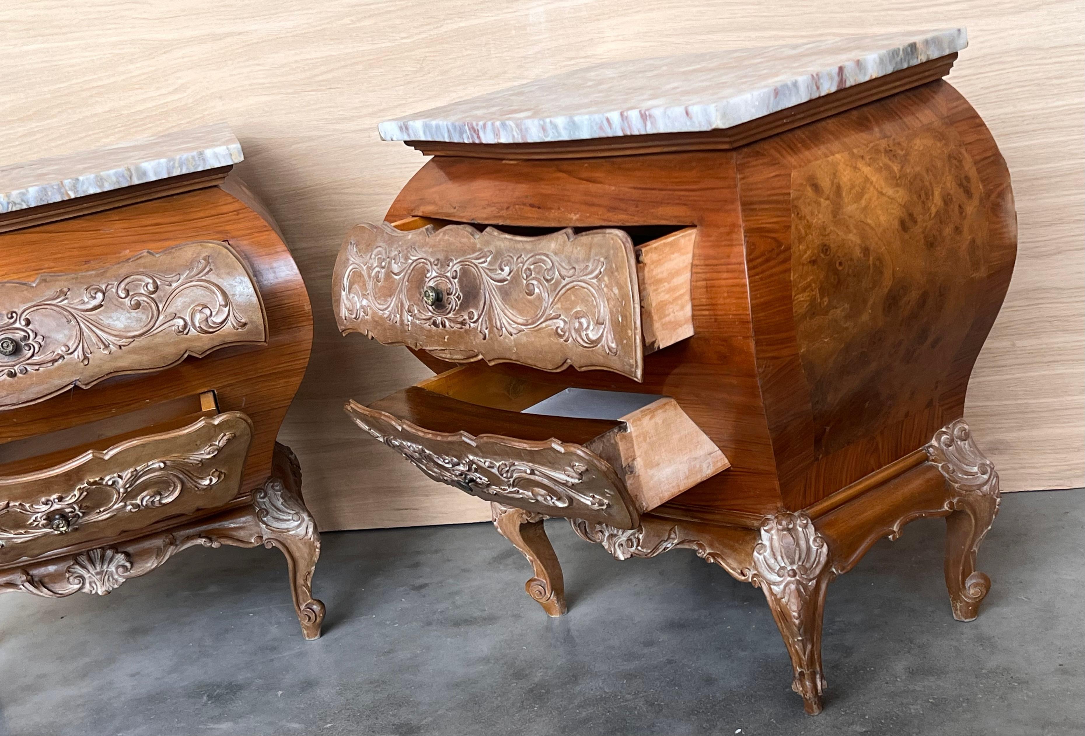 Bombé Carved Nightstands with three Drawers and Marble Top, Mariano Garcia For Sale 5