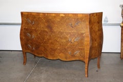 Bombe Louis XV Style Italian Made Olivewood Marquetry Commode circa 1920