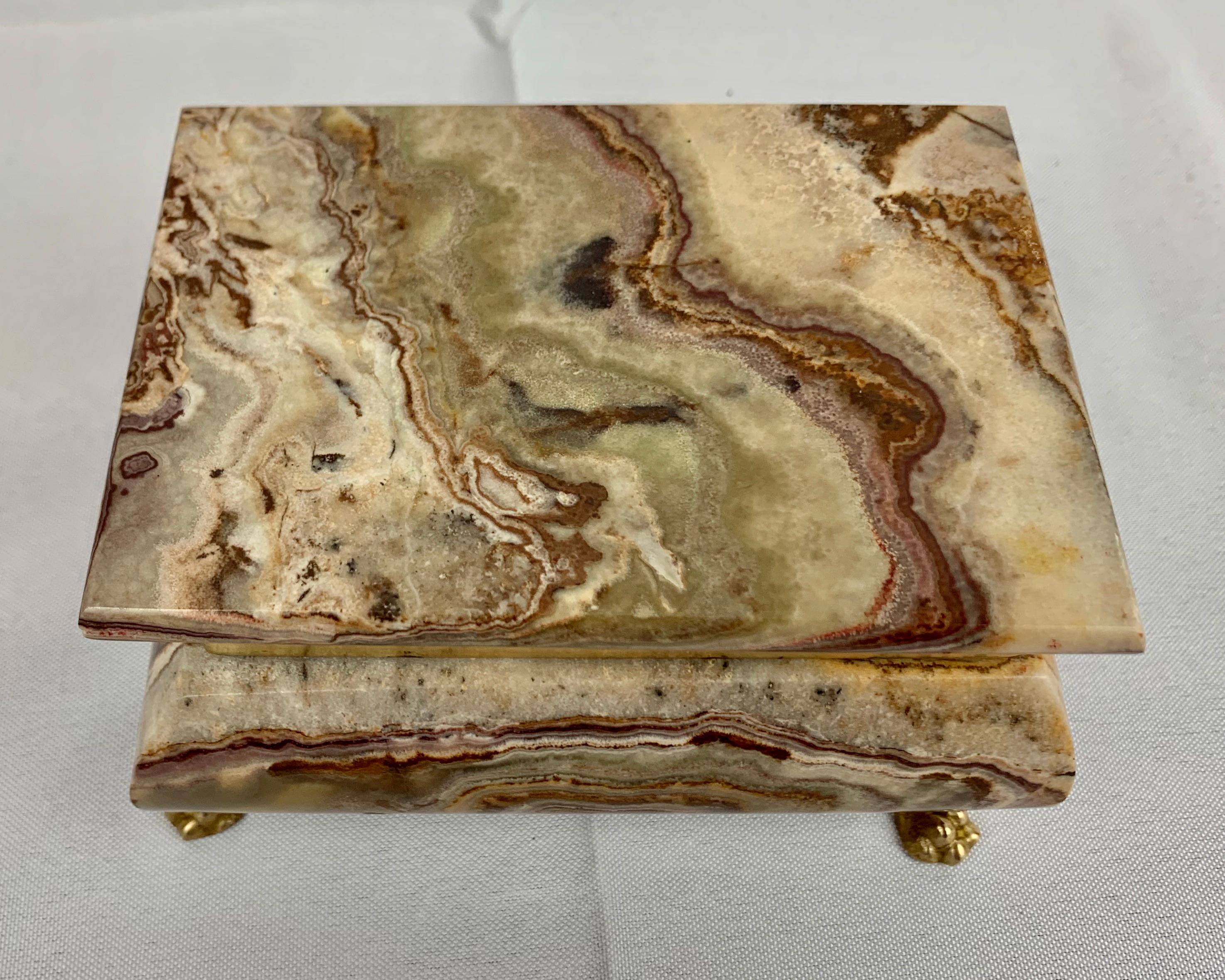 Baroque Onyx Box, Bombe Shaped Hinge Top with Lion's Paw Feet For Sale