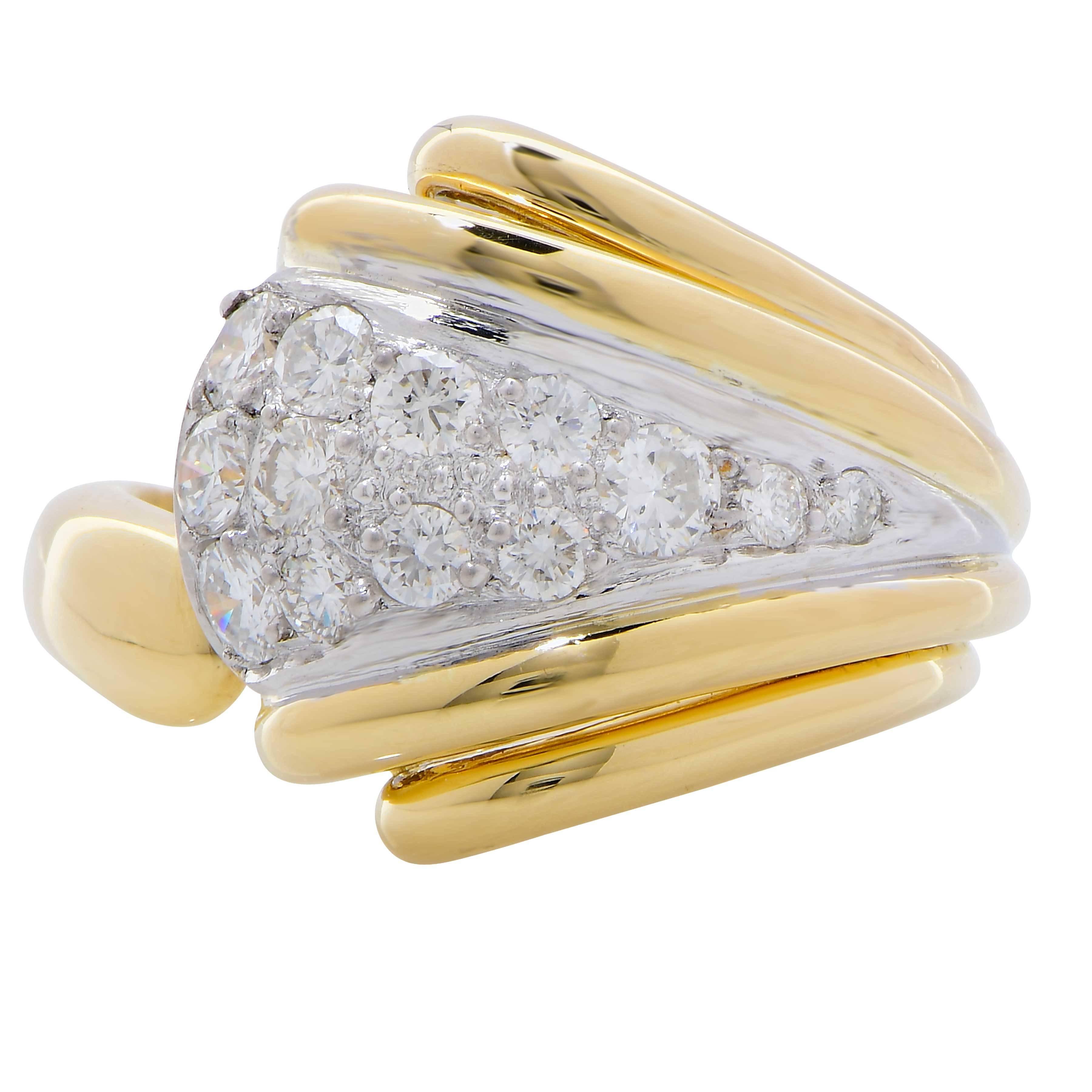 Bague bombée en or jaune 18 carats avec diamants Bon état - En vente à Bay Harbor Islands, FL