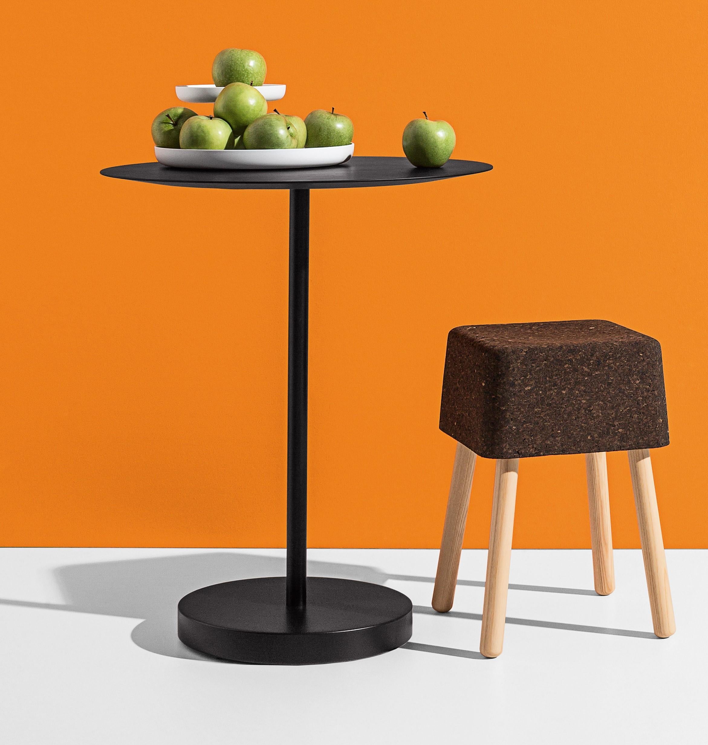 Stool with ash legs and cube seating in dark cork protected by natural oil.

The Bombetta stool arises from the cork, natural and recyclable material par excellence. Bombetta then symbolizes the importance of sustainability in design: creating