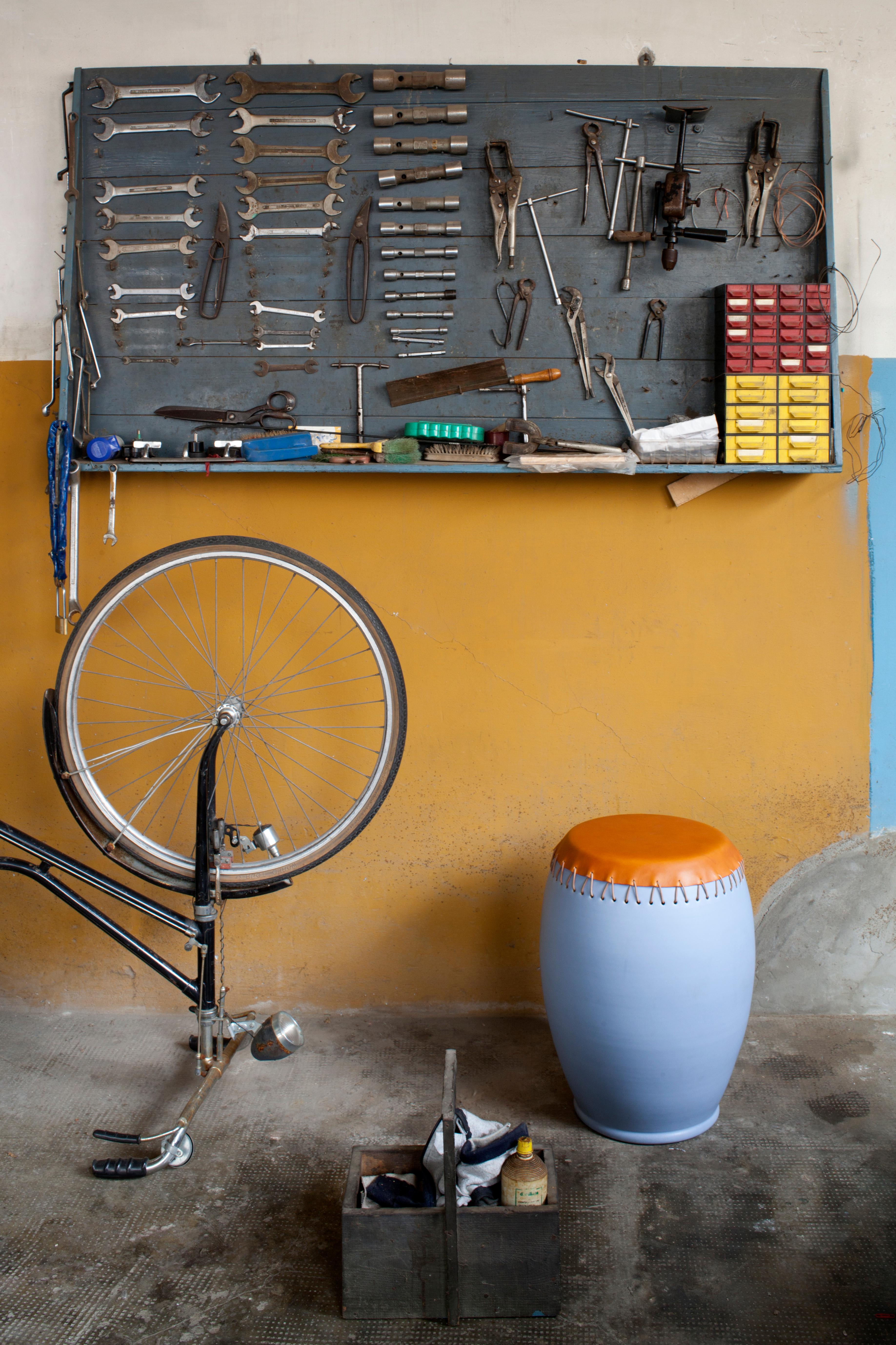 Bombo Leather Side Table by Nestor Perkal 1