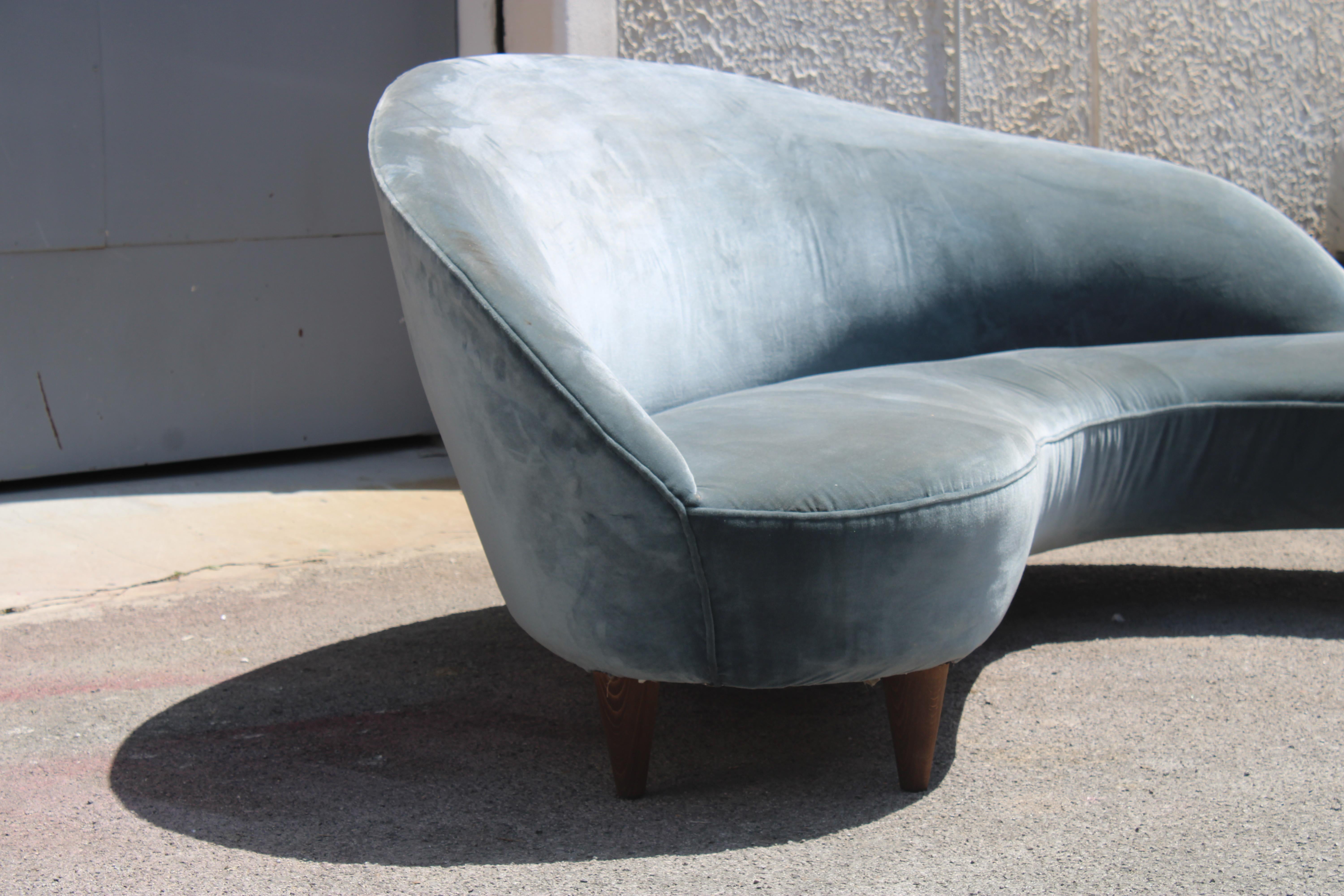 Bomerang Sofà Mid-century Italian Design Cesare Lacca 1950s Blu Velvet en vente 7