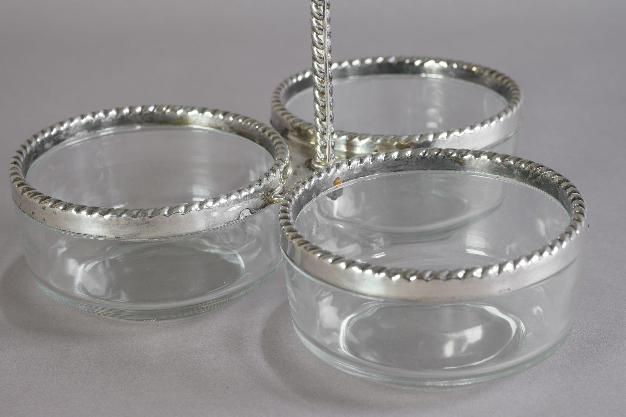 Plato de plata de 3 cuencos bon bon. Alrededor de 1900
Alto 20 cm x Ancho 22 cm x Fondo 22 cm