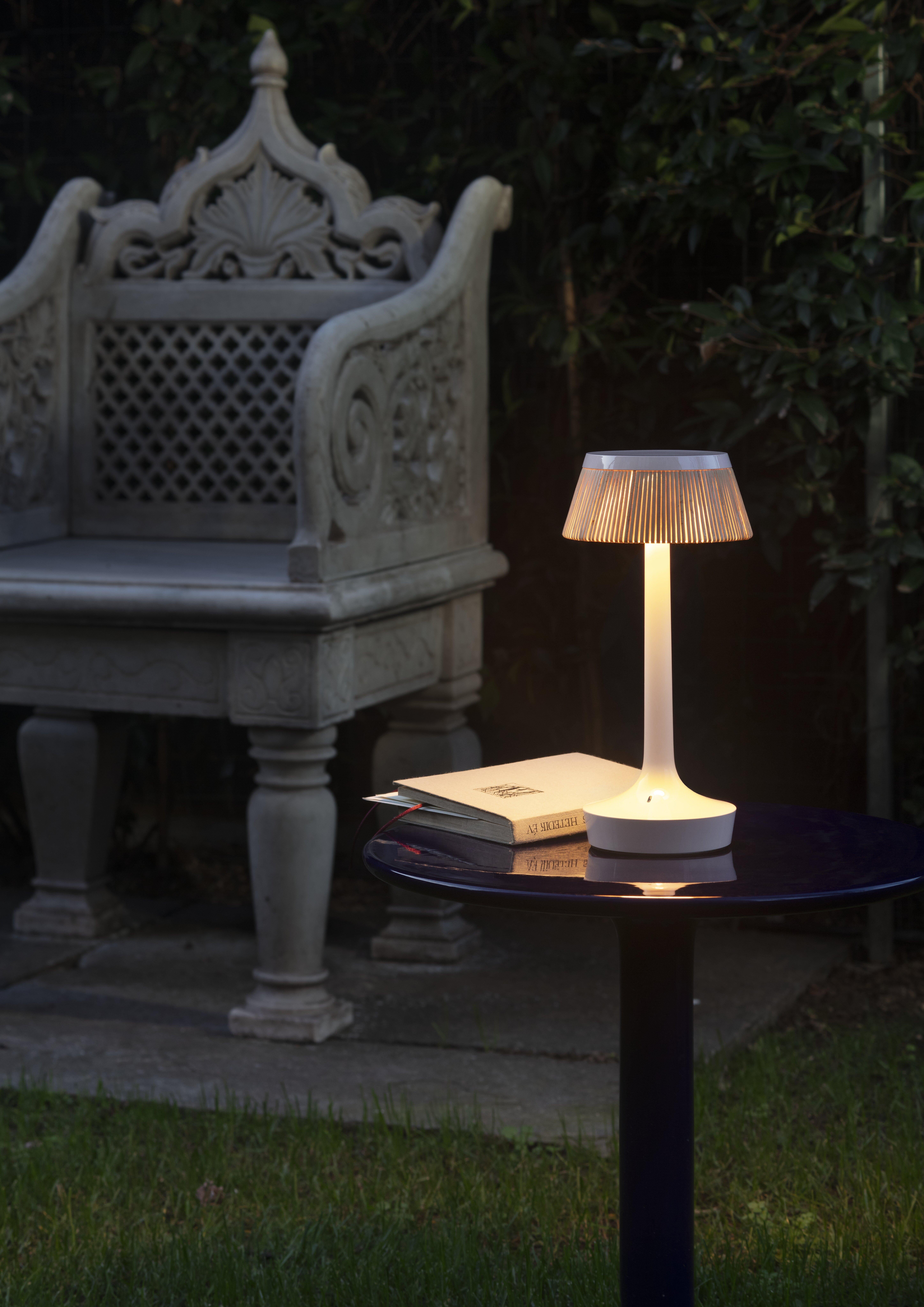 Bon Jour Unplugged Tischleuchte in Kupfer & Krone in Transparent, 2025 (Aluminium)