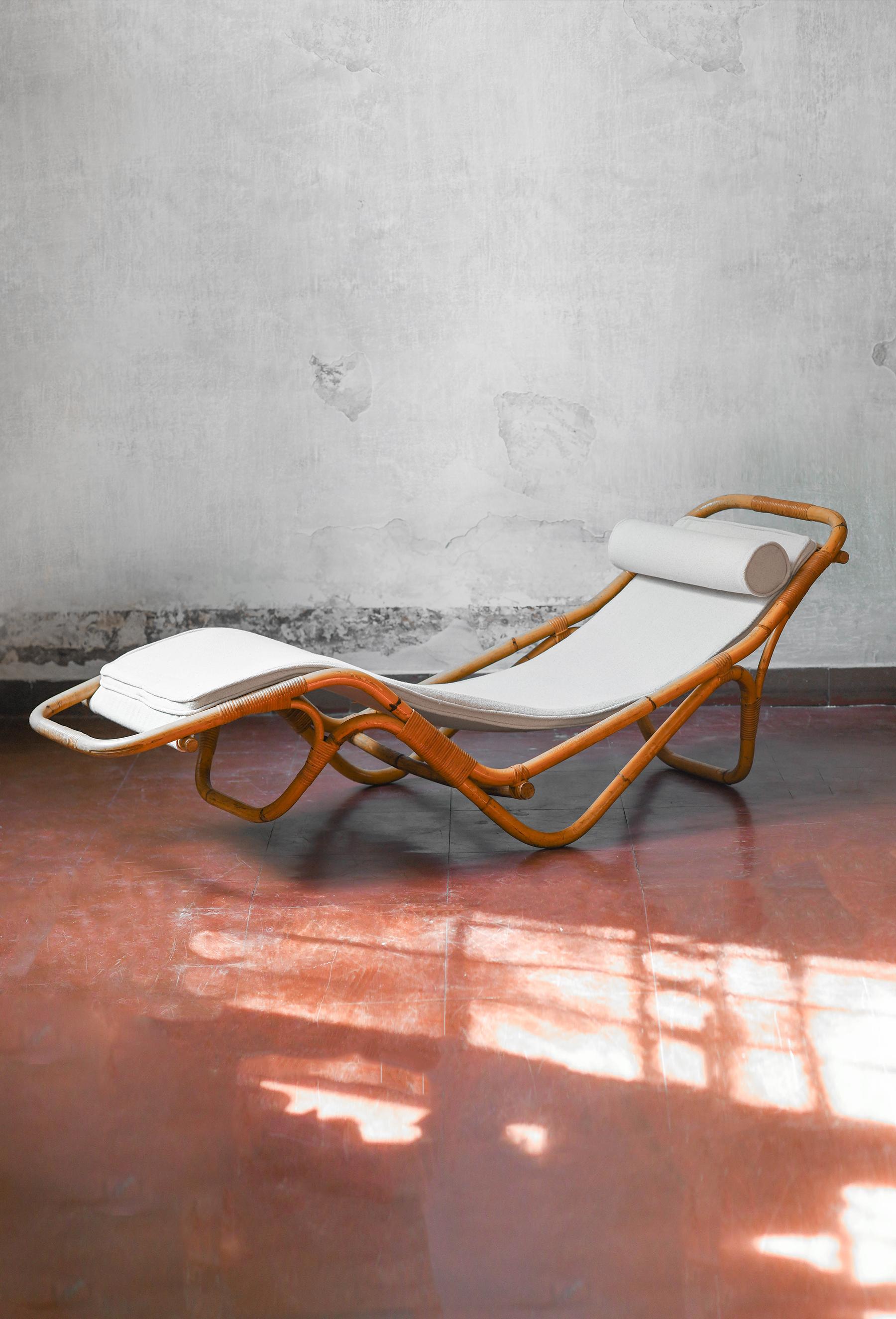 Chaise Longue Model UP&DOWN, Design by Fredrik Fogh for Bonacina, 1960
Product Details
Reclinable chaise longue by Bonacina in wicker and original fabric.
Provided with a certificate of authenticity issued by Bonacina1889.
Dimensions: 175 W x 60 H x