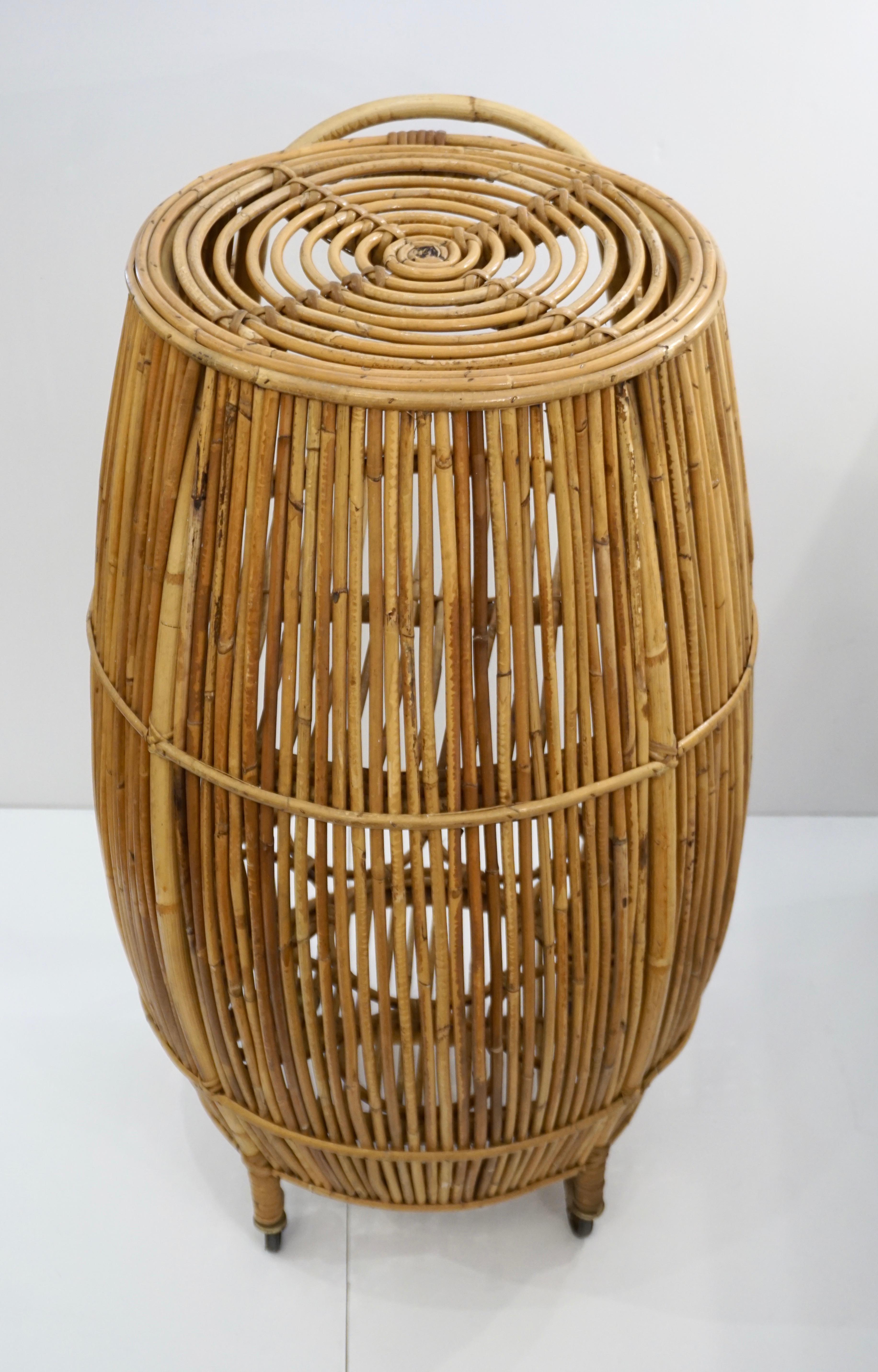 Hand-Crafted 1950s Italian Vintage Mid-Century Modern Natural Rattan Cylindrical Bar Trolley