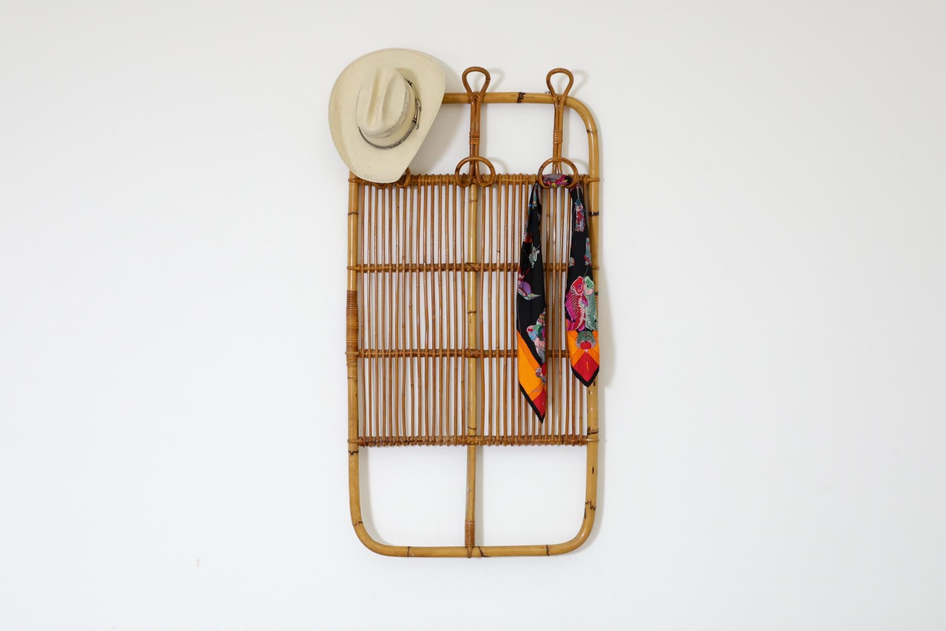 Mid-Century moderno Appendiabiti da parete in bambù con ganci, anni '60, di ispirazione italiana, Franco Albini in vendita