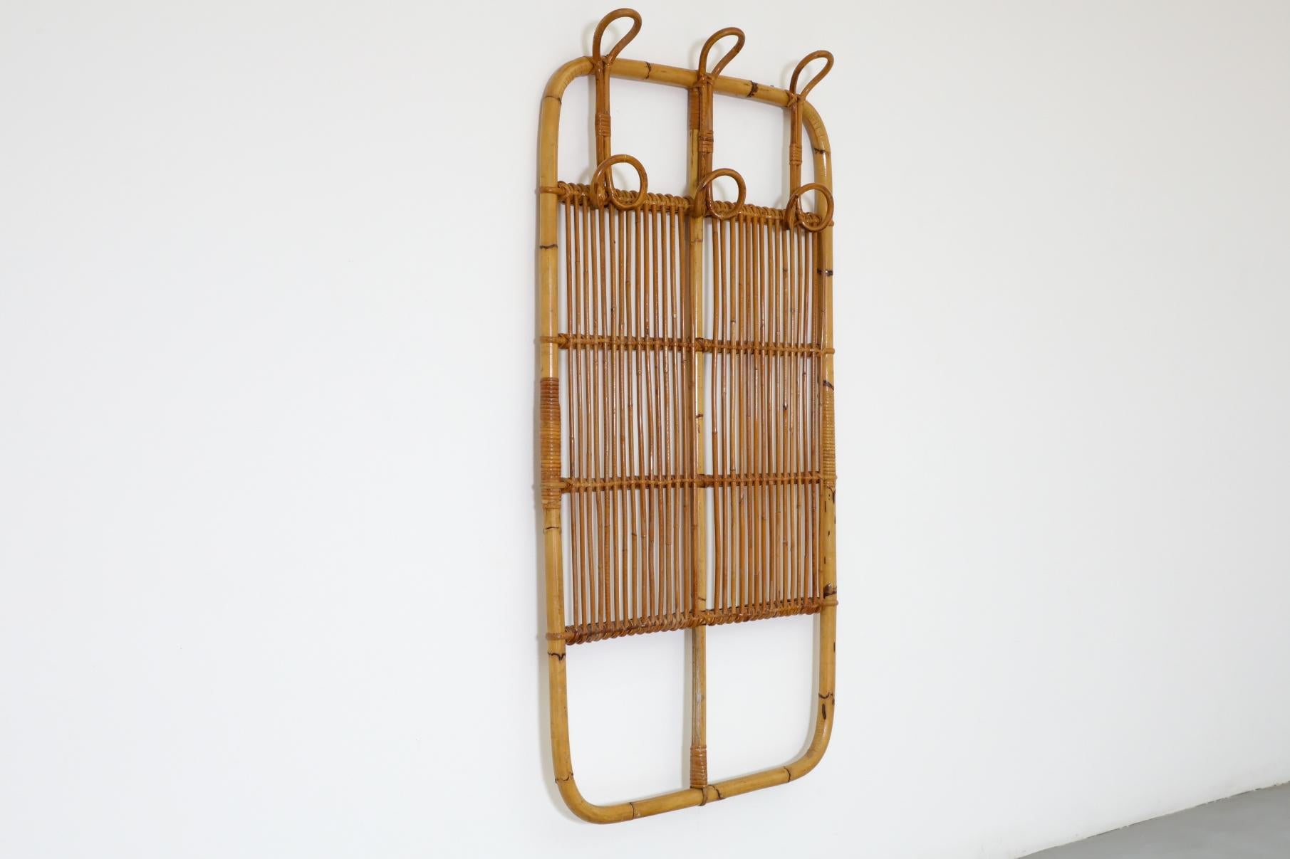Appendiabiti da parete in bambù con ganci, anni '60, di ispirazione italiana, Franco Albini In condizioni buone in vendita a Los Angeles, CA