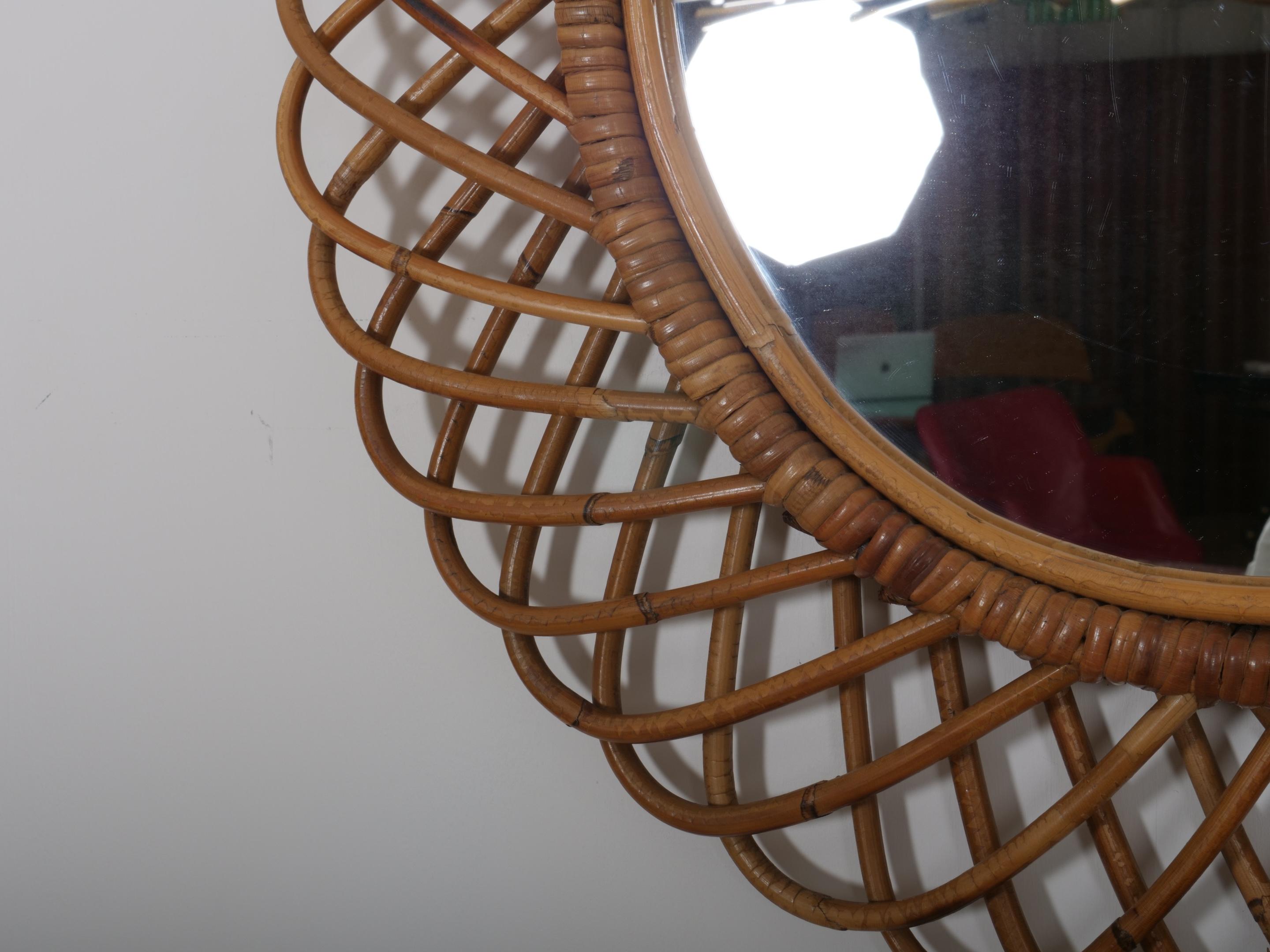 Cane work circular mirror. In Good Condition For Sale In London, GB