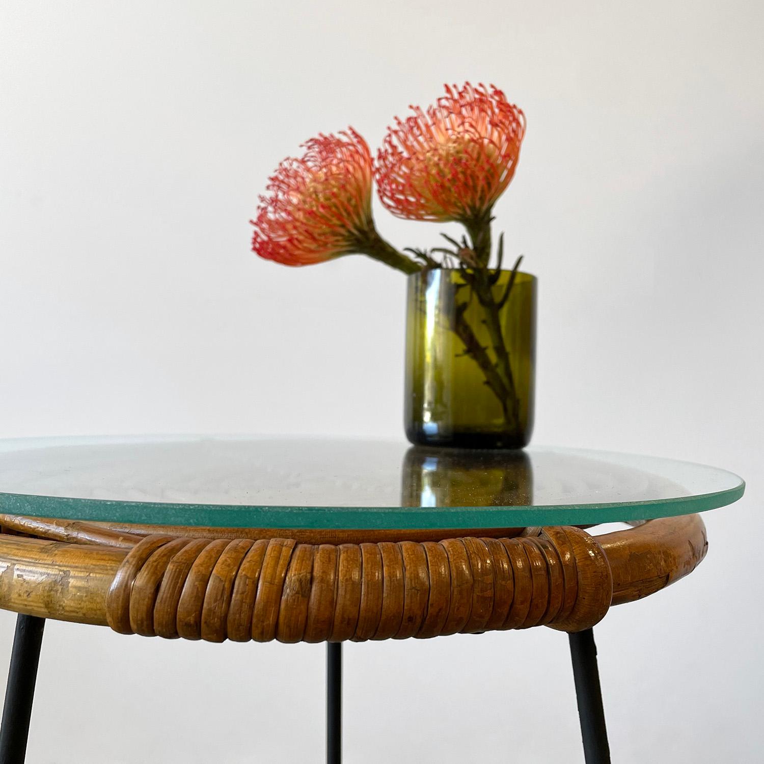 Bonacina Italian Rattan Spiral Side Table  In Good Condition For Sale In Los Angeles, CA