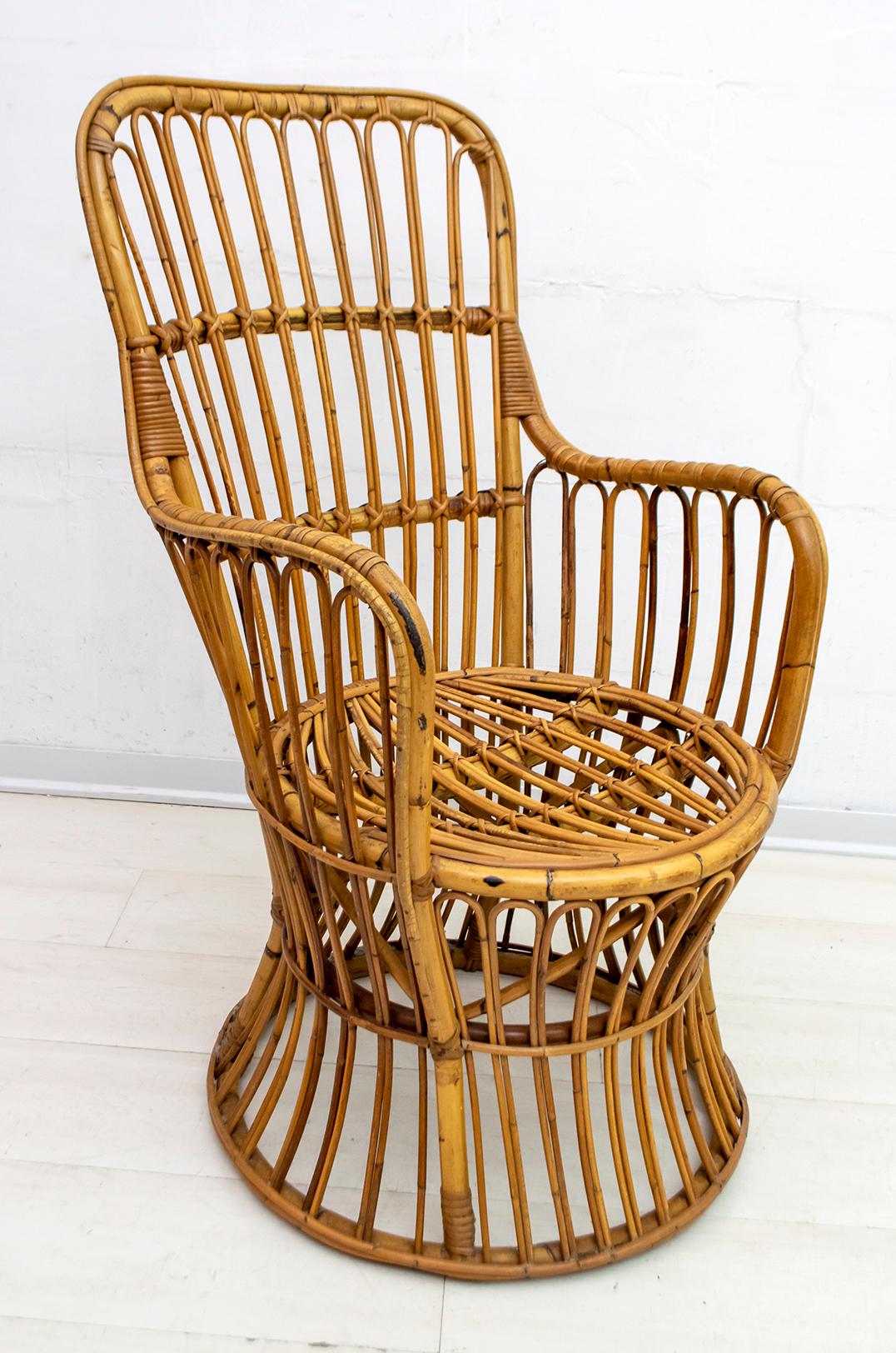 This hand-bent rattan chair was produced in the 1950s by the famous Italian company Bonacina.