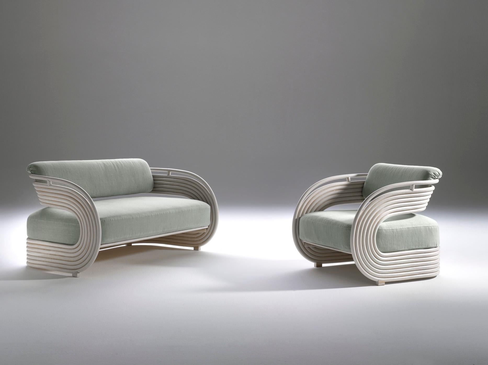 Design by Joe Colombo for Bonacina 1889, 1964.
Plastic and sculptural shape, low seat, bold finish and colors make this piece emblematic of the 1960s design, a period that conceives furnishing objects as works of art, with which to give voice to