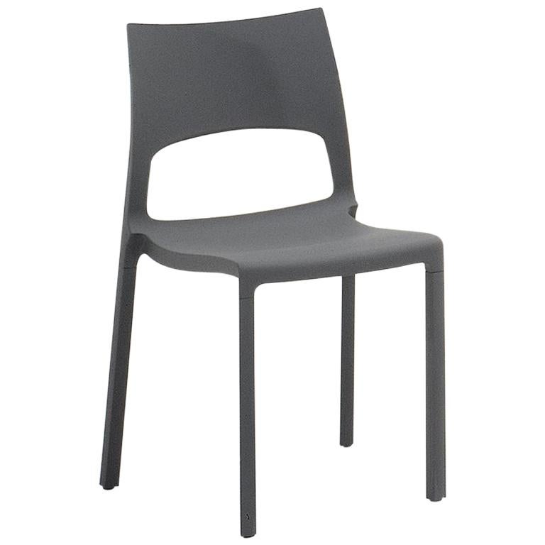 Bonaldo Idole Chair in Black Plastic by Dondoli y Pocci For Sale